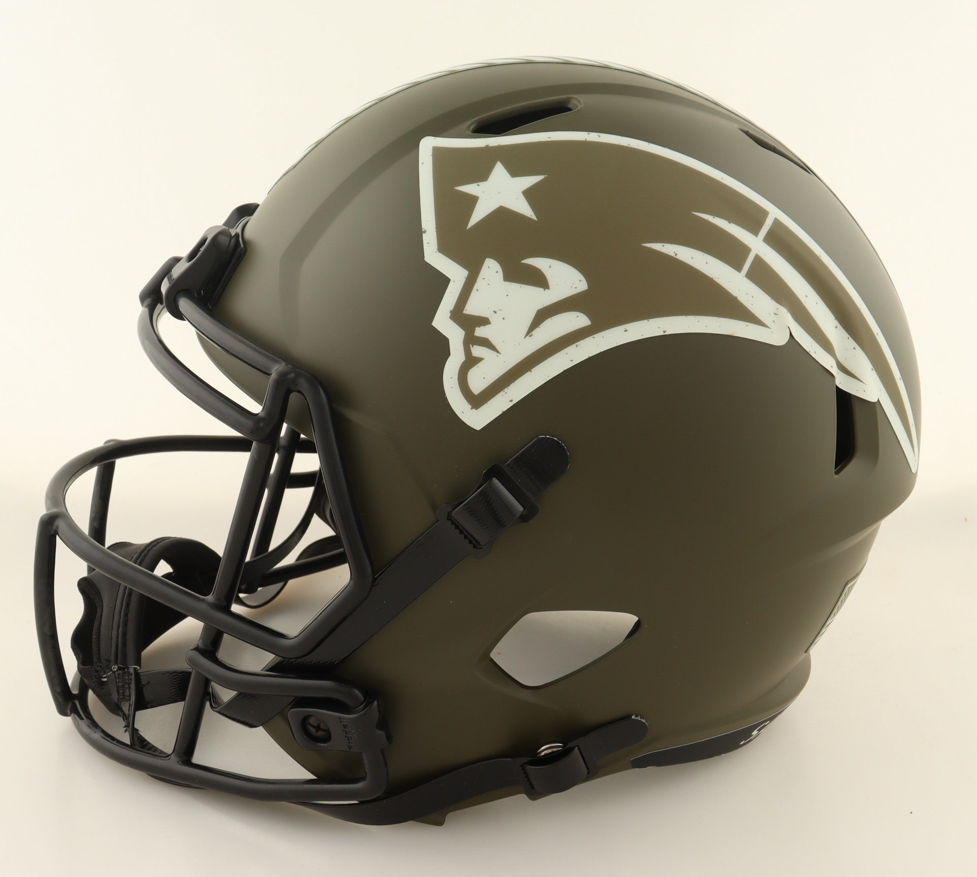 Christian Gonzalez Signed Patriots Full-Size Salute To Service Alternate Speed Helmet (Beckett) at PristineAuction.com Christian Gonzalez Signed Patriots Full-Size Salute To Service Alternate Speed Helmet (Beckett) at PristineAuction.com