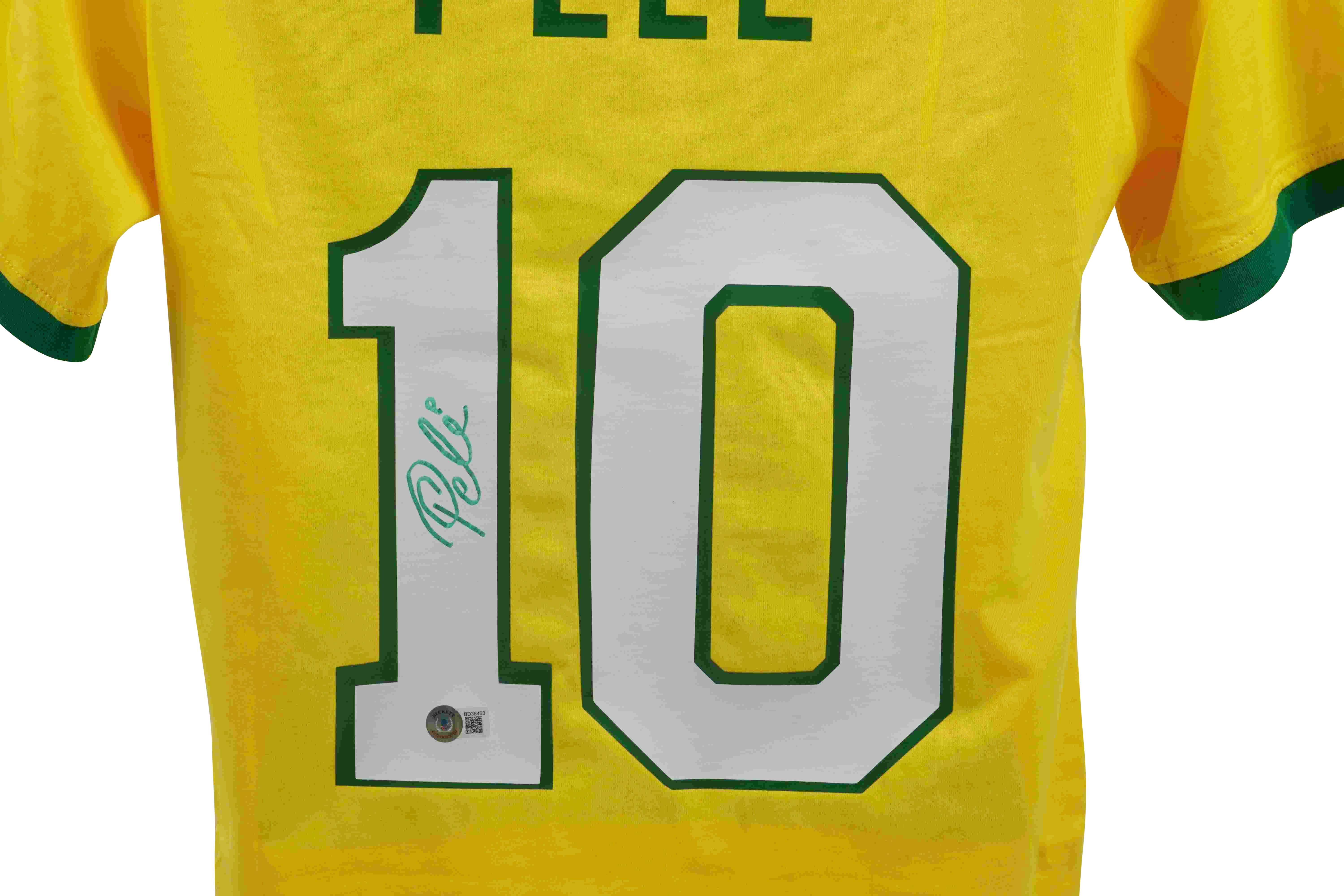 Pele Signed Jersey (Beckett) at PristineAuction.com Pele Signed Jersey (Beckett) at PristineAuction.com