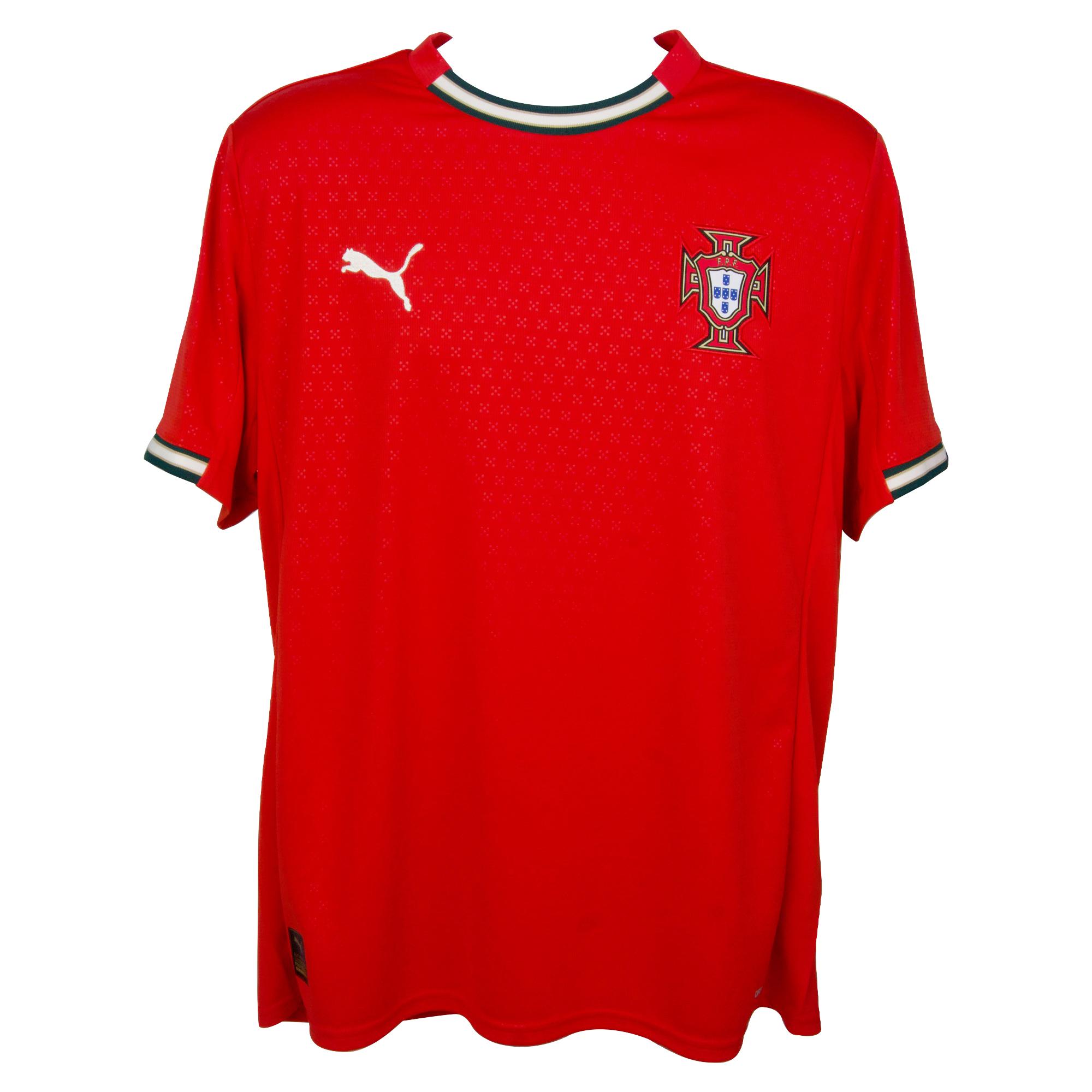 Bruno Fernandes Signed Portugal National Team Puma Authentic Jersey (Beckett) at PristineAuction.com Bruno Fernandes Signed Portugal National Team Puma Authentic Jersey (Beckett) at PristineAuction.com