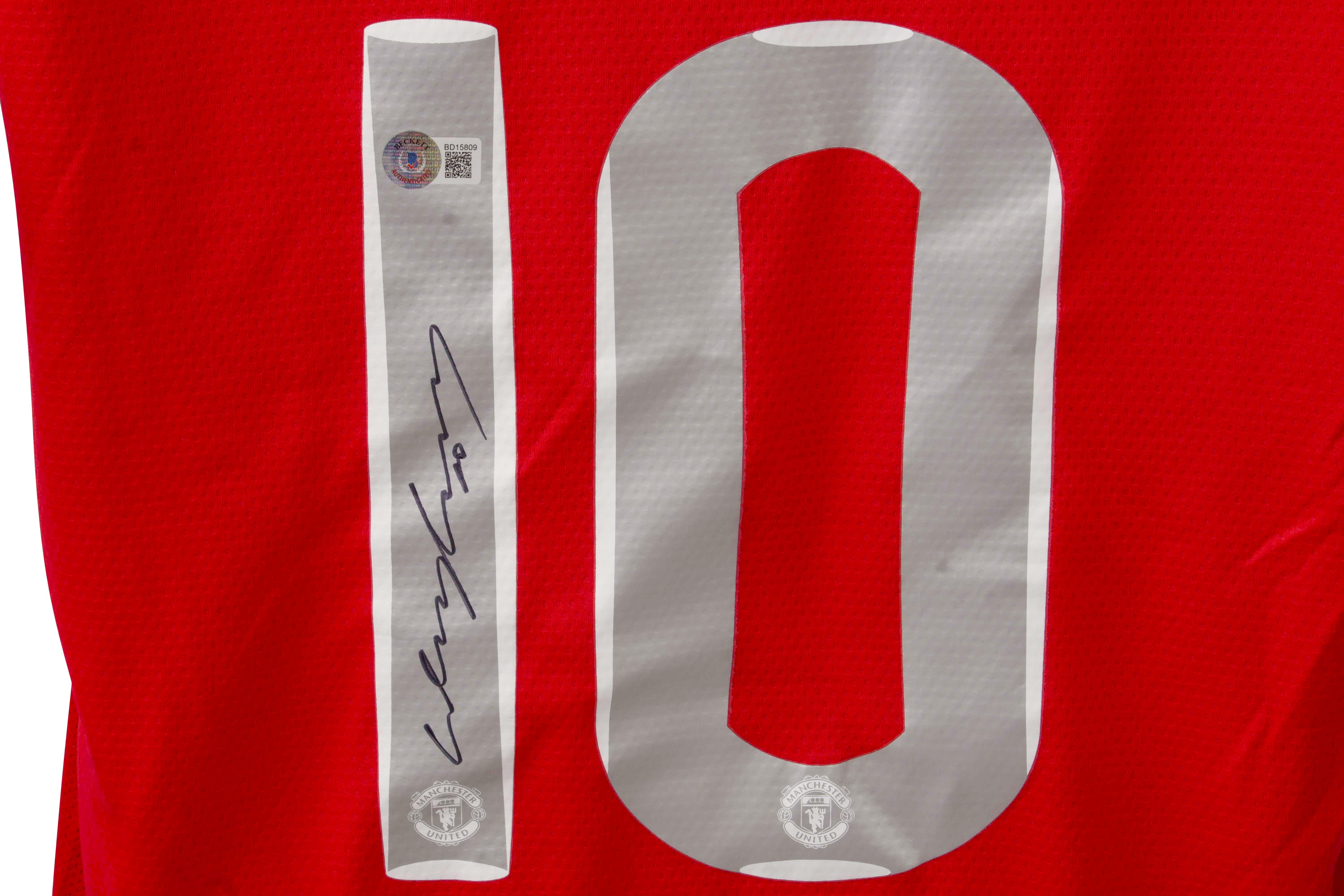 Wayne Rooney Signed Manchester United Nike Authentic Jersey (Beckett) at PristineAuction.com Wayne Rooney Signed Manchester United Nike Authentic Jersey (Beckett) at PristineAuction.com