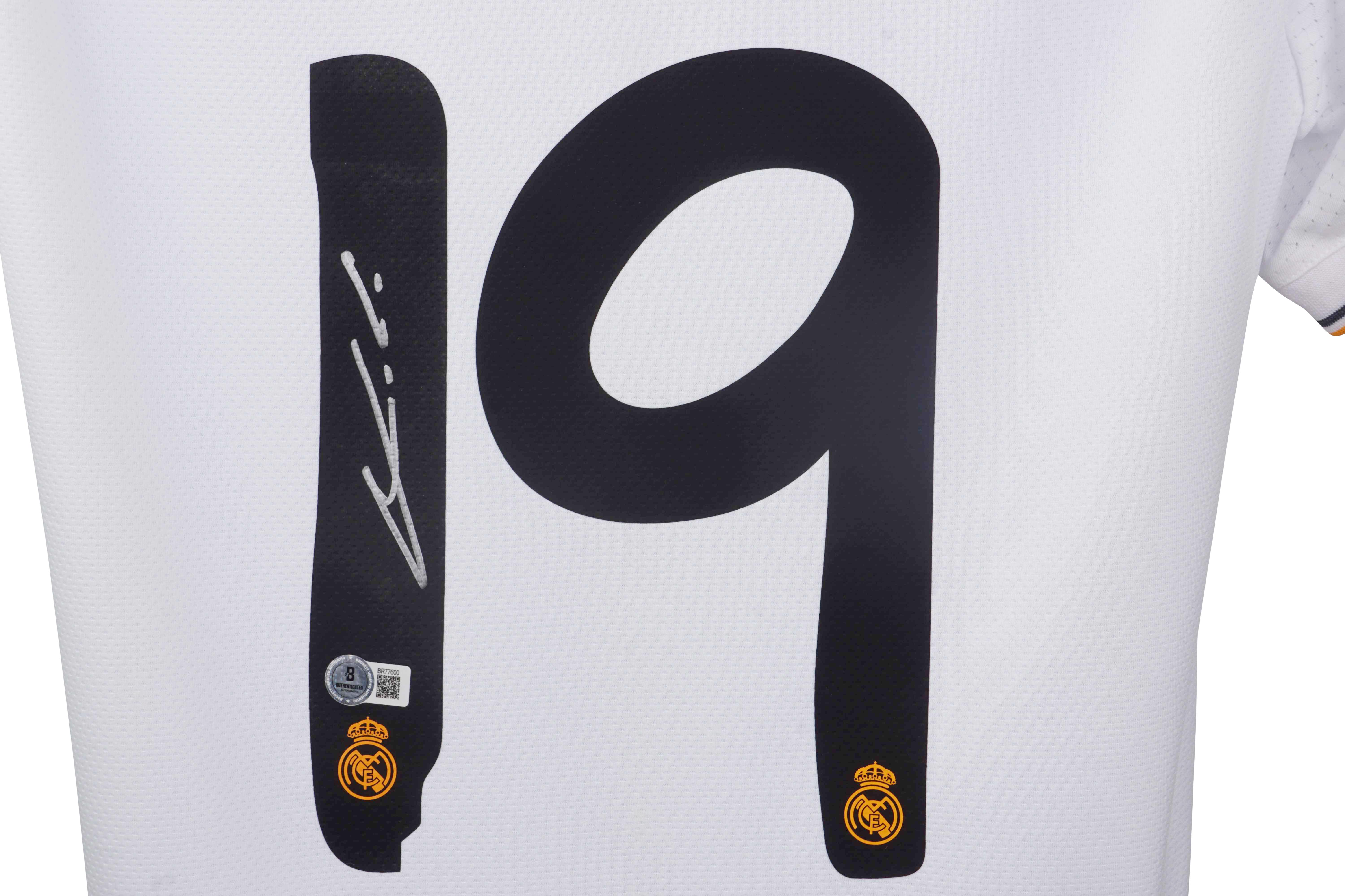 Luka Modric Signed Real Madrid Adidas Authentic Jersey (Beckett) at PristineAuction.com Luka Modric Signed Real Madrid Adidas Authentic Jersey (Beckett) at PristineAuction.com