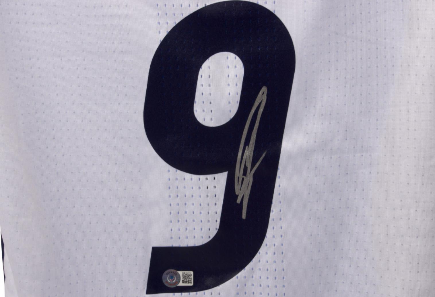 Karim Benzema Signed Real Madrid Adidas Authentic Jersey (Beckett) at PristineAuction.com Karim Benzema Signed Real Madrid Adidas Authentic Jersey (Beckett) at PristineAuction.com
