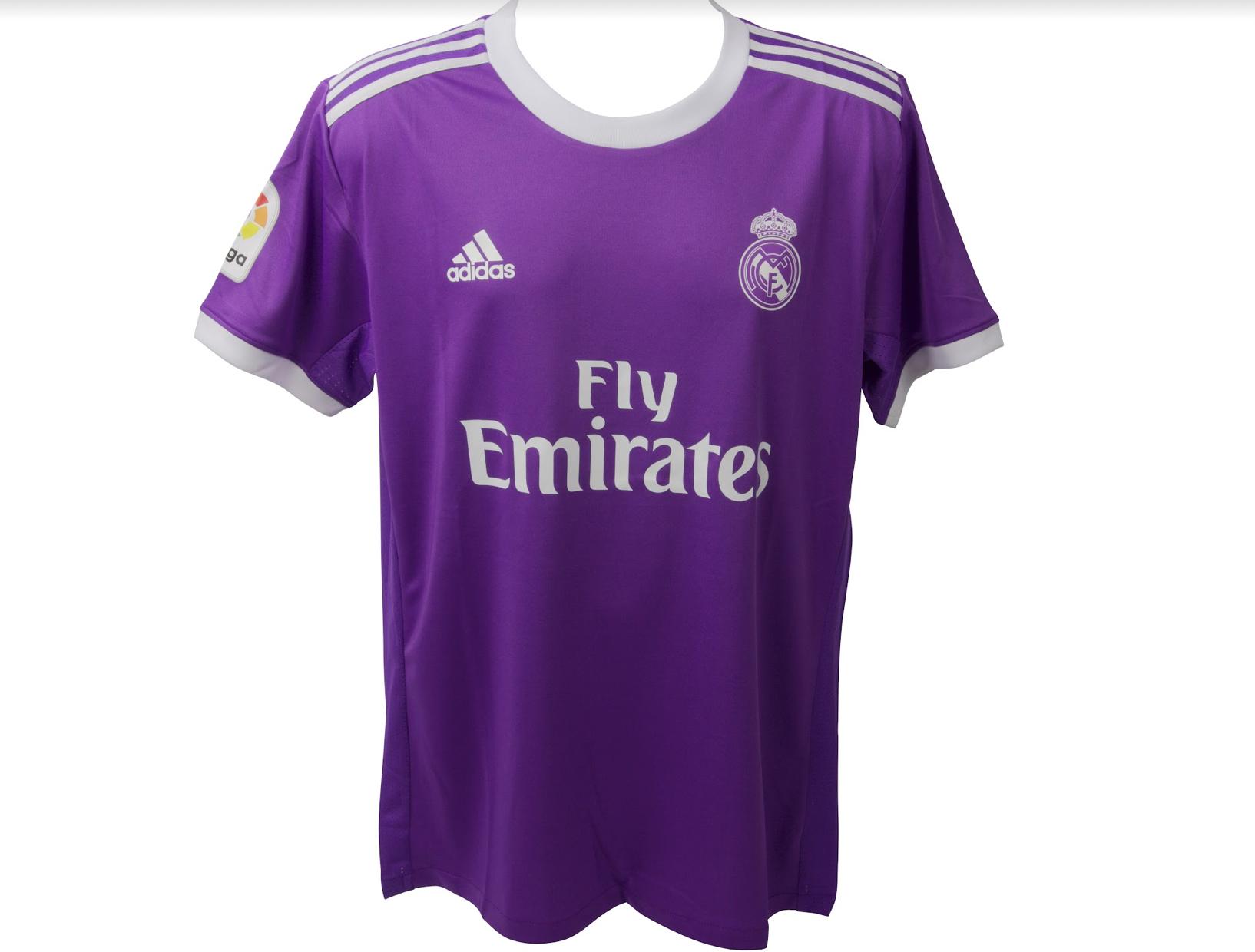 Karim Benzema Signed Real Madrid Adidas Authentic Jersey (Beckett) at PristineAuction.com Karim Benzema Signed Real Madrid Adidas Authentic Jersey (Beckett) at PristineAuction.com