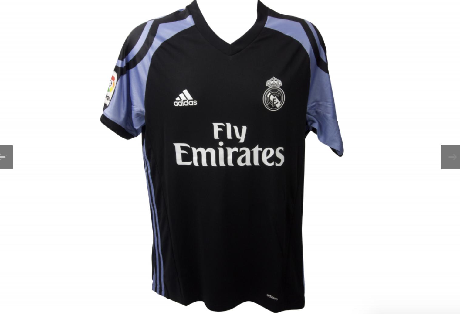 Karim Benzema Signed Real Madrid Adidas Authentic Jersey (Beckett) at PristineAuction.com Karim Benzema Signed Real Madrid Adidas Authentic Jersey (Beckett) at PristineAuction.com