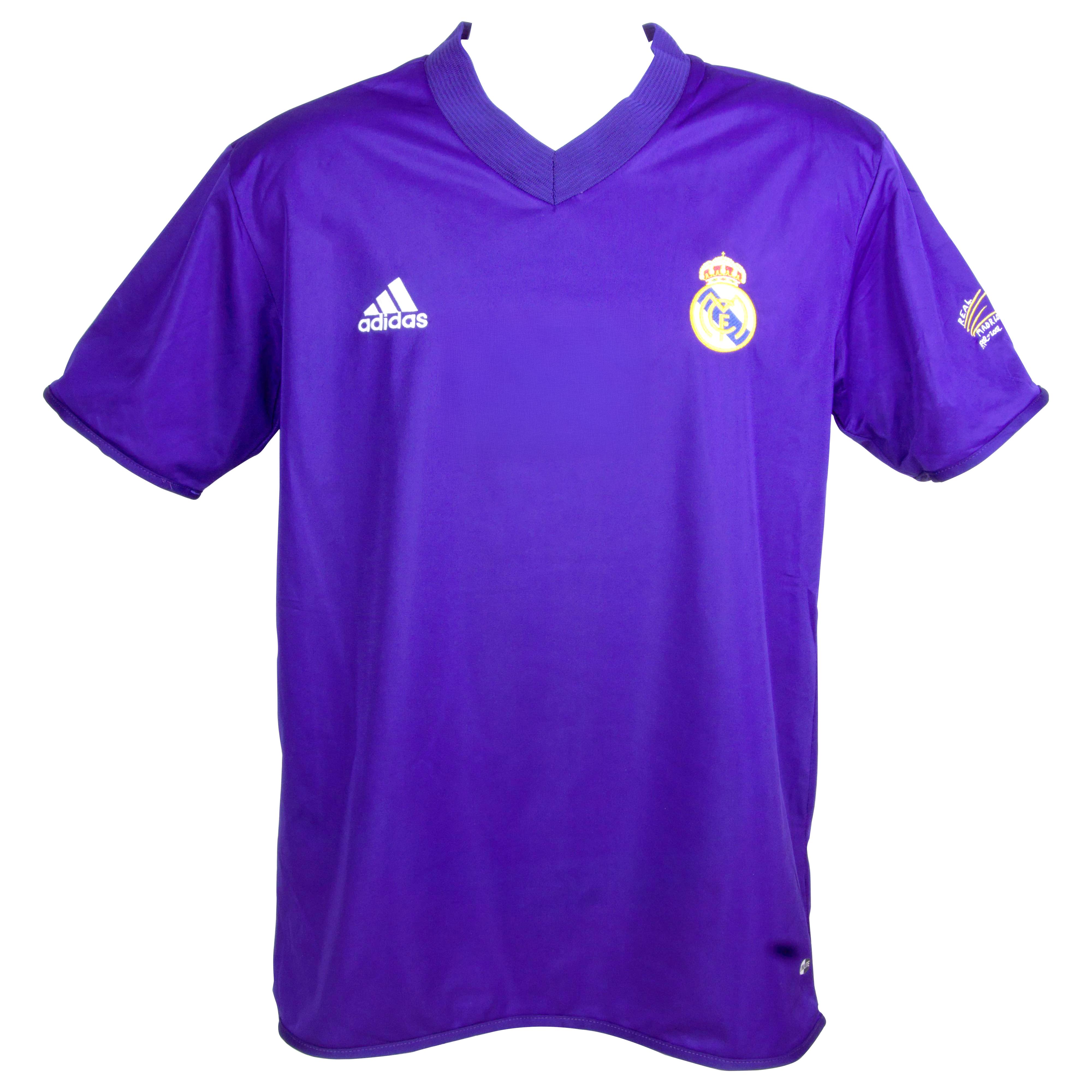 Claude Makelele Signed Real Madrid Nike Authentic Jersey (Beckett) at PristineAuction.com Claude Makelele Signed Real Madrid Nike Authentic Jersey (Beckett) at PristineAuction.com