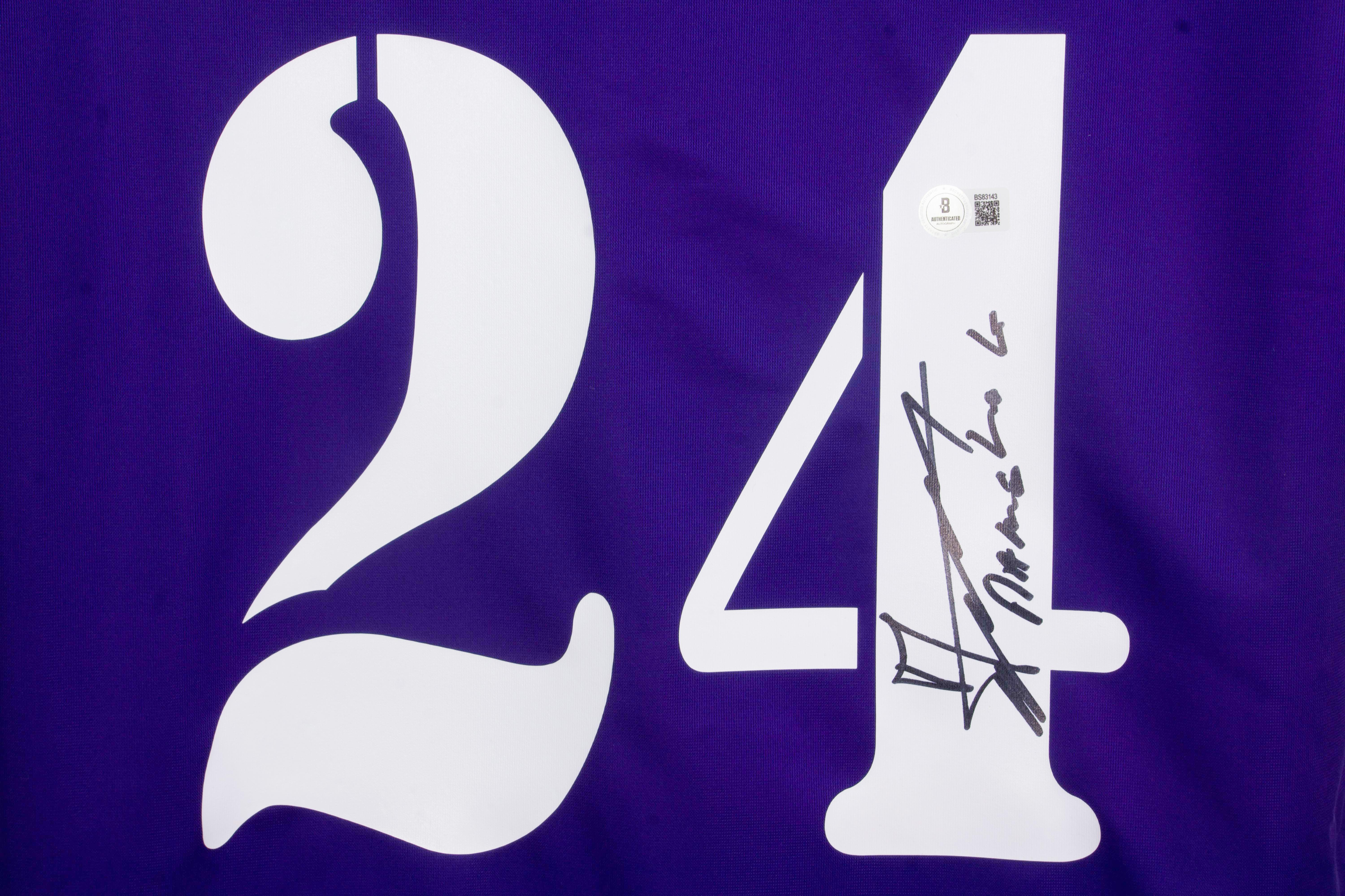 Claude Makelele Signed Real Madrid Nike Authentic Jersey (Beckett) at PristineAuction.com Claude Makelele Signed Real Madrid Nike Authentic Jersey (Beckett) at PristineAuction.com