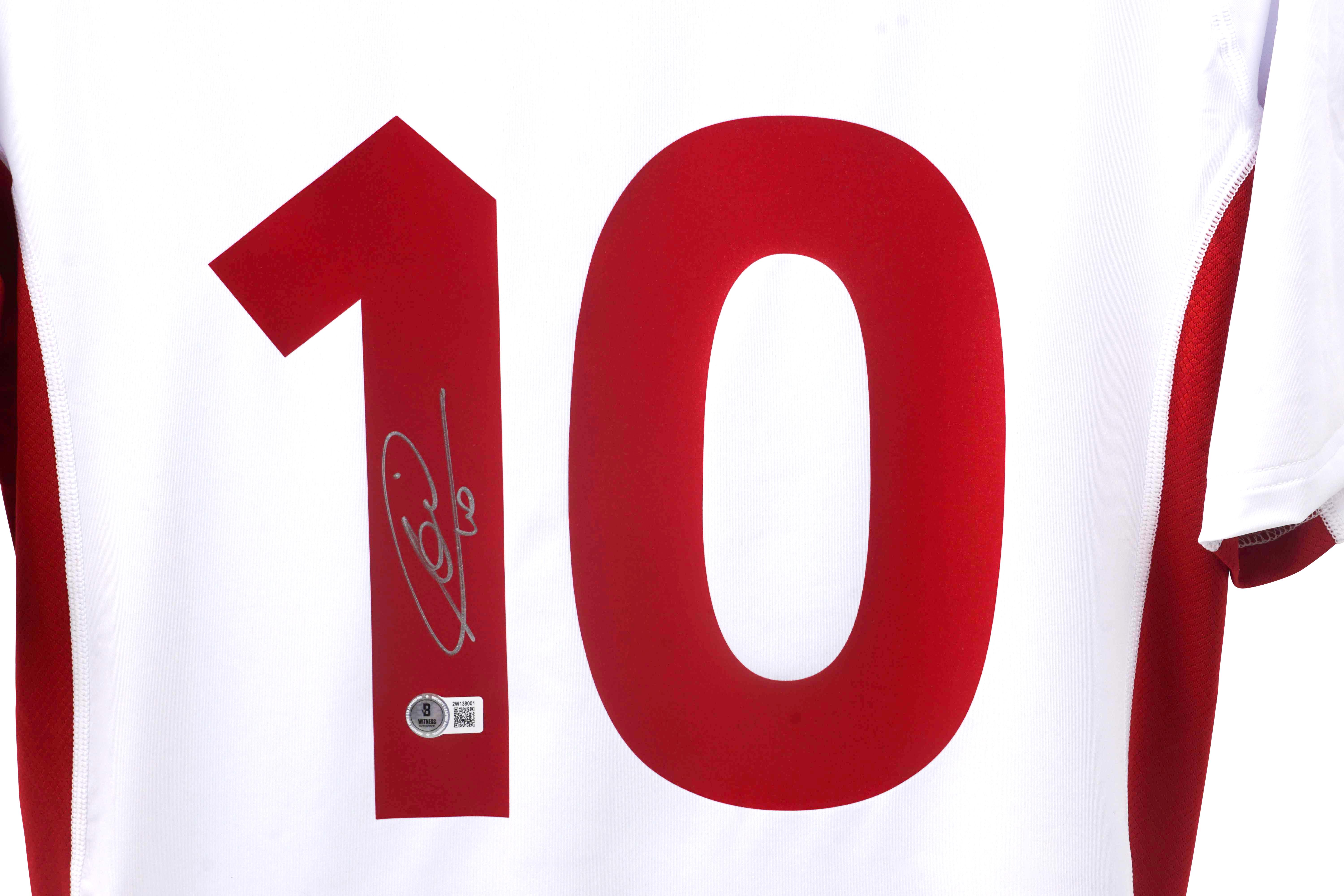 Francesco Totti Signed Jersey (Beckett) at PristineAuction.com Francesco Totti Signed Jersey (Beckett) at PristineAuction.com