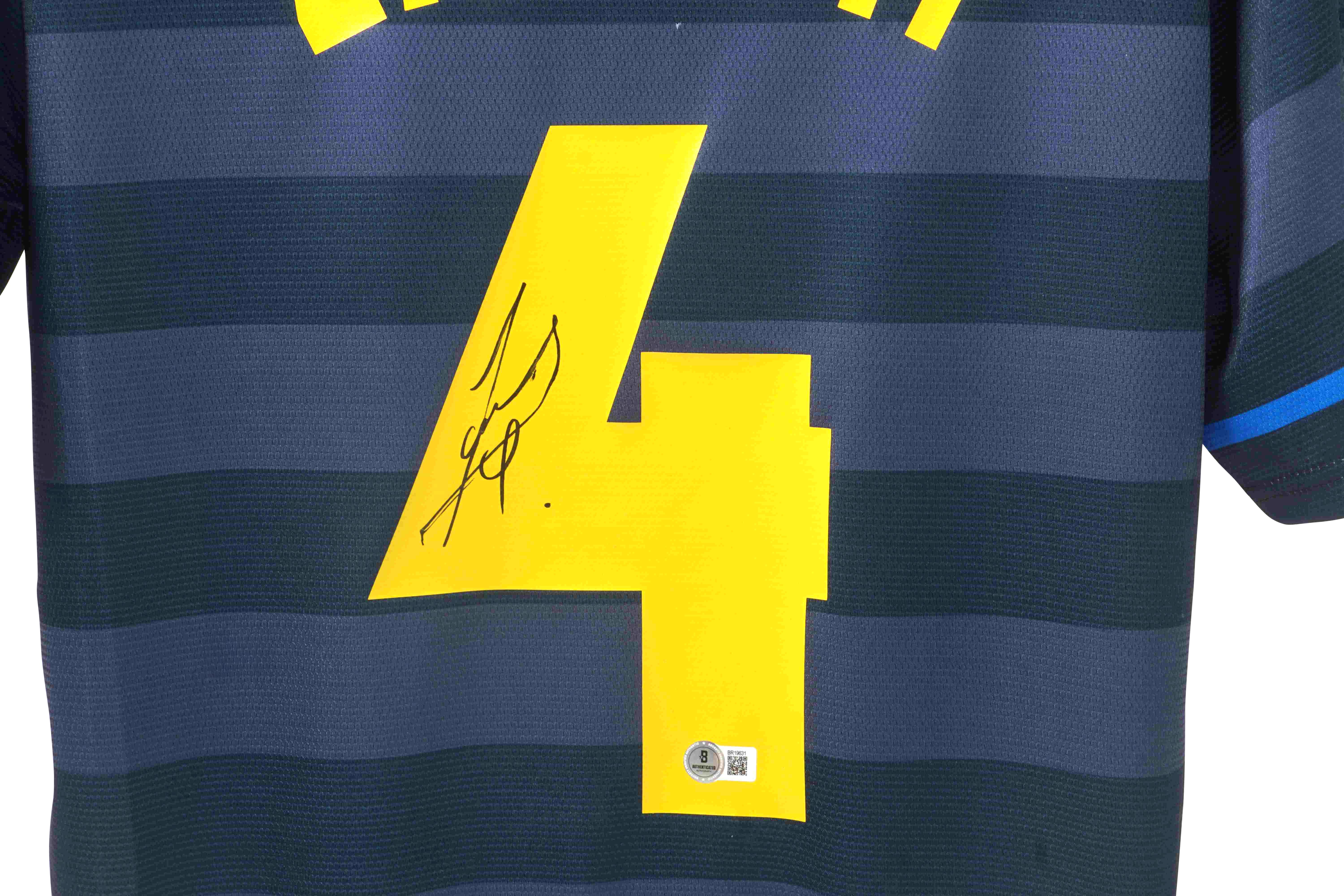 Javier Zanetti Signed Inter Milan Umbro Authentic Jersey (Beckett) at PristineAuction.com Javier Zanetti Signed Inter Milan Umbro Authentic Jersey (Beckett) at PristineAuction.com