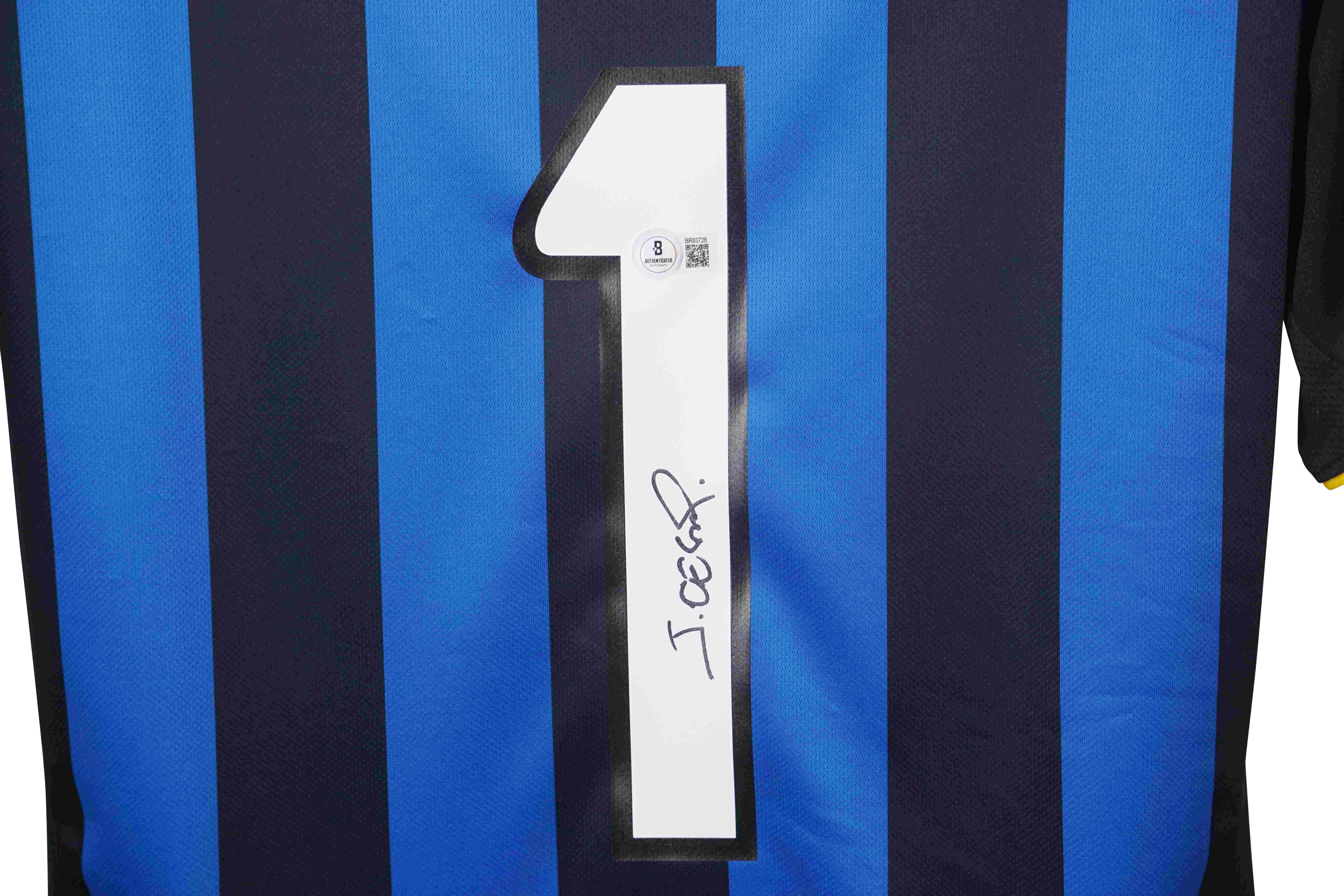 Julio Cesar Signed Inter Milan Nike Authentic Jersey (Beckett) at PristineAuction.com Julio Cesar Signed Inter Milan Nike Authentic Jersey (Beckett) at PristineAuction.com