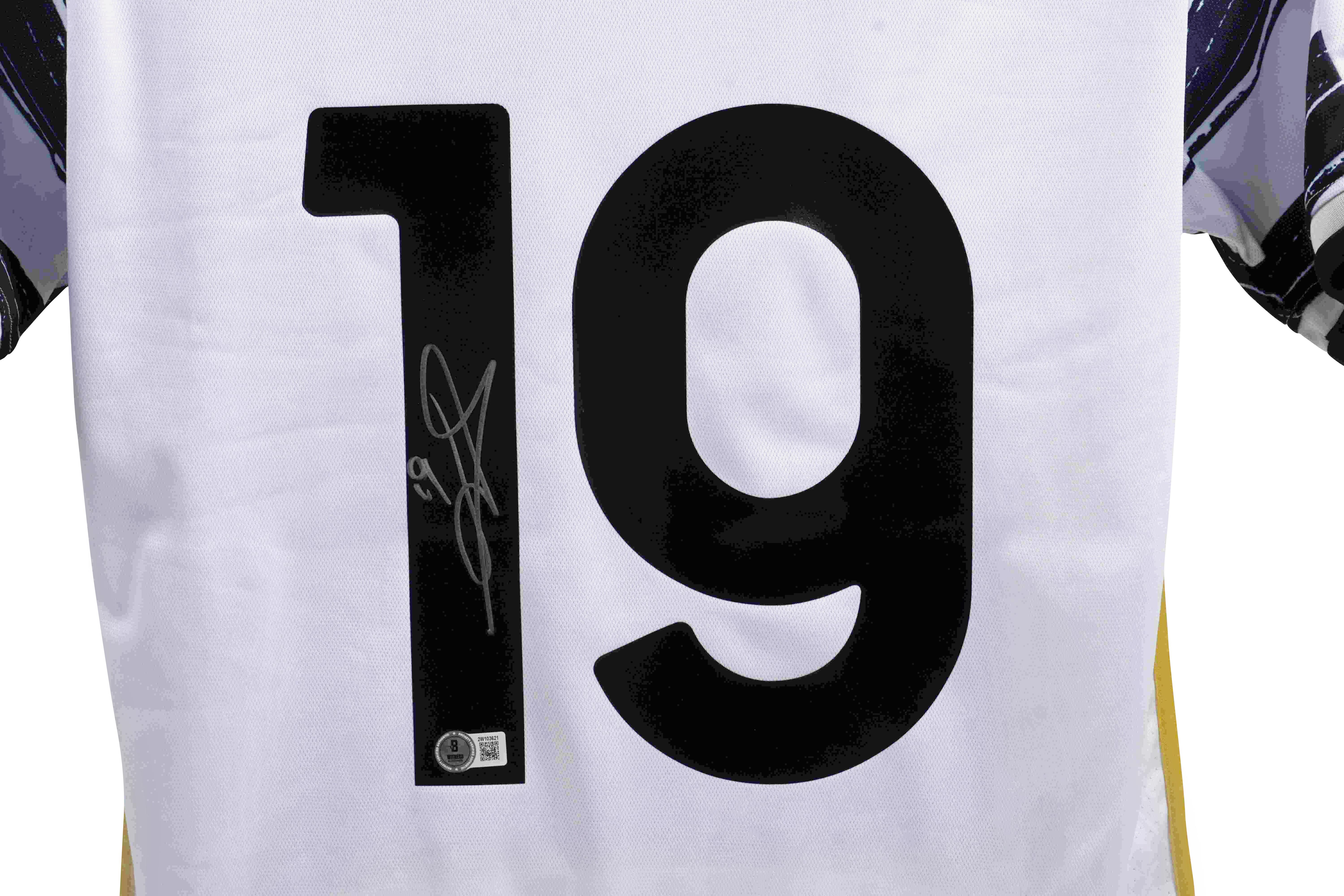 Leonardo Bonucci Signed Juventus Adidas Authentic Jersey (Beckett) at PristineAuction.com Leonardo Bonucci Signed Juventus Adidas Authentic Jersey (Beckett) at PristineAuction.com