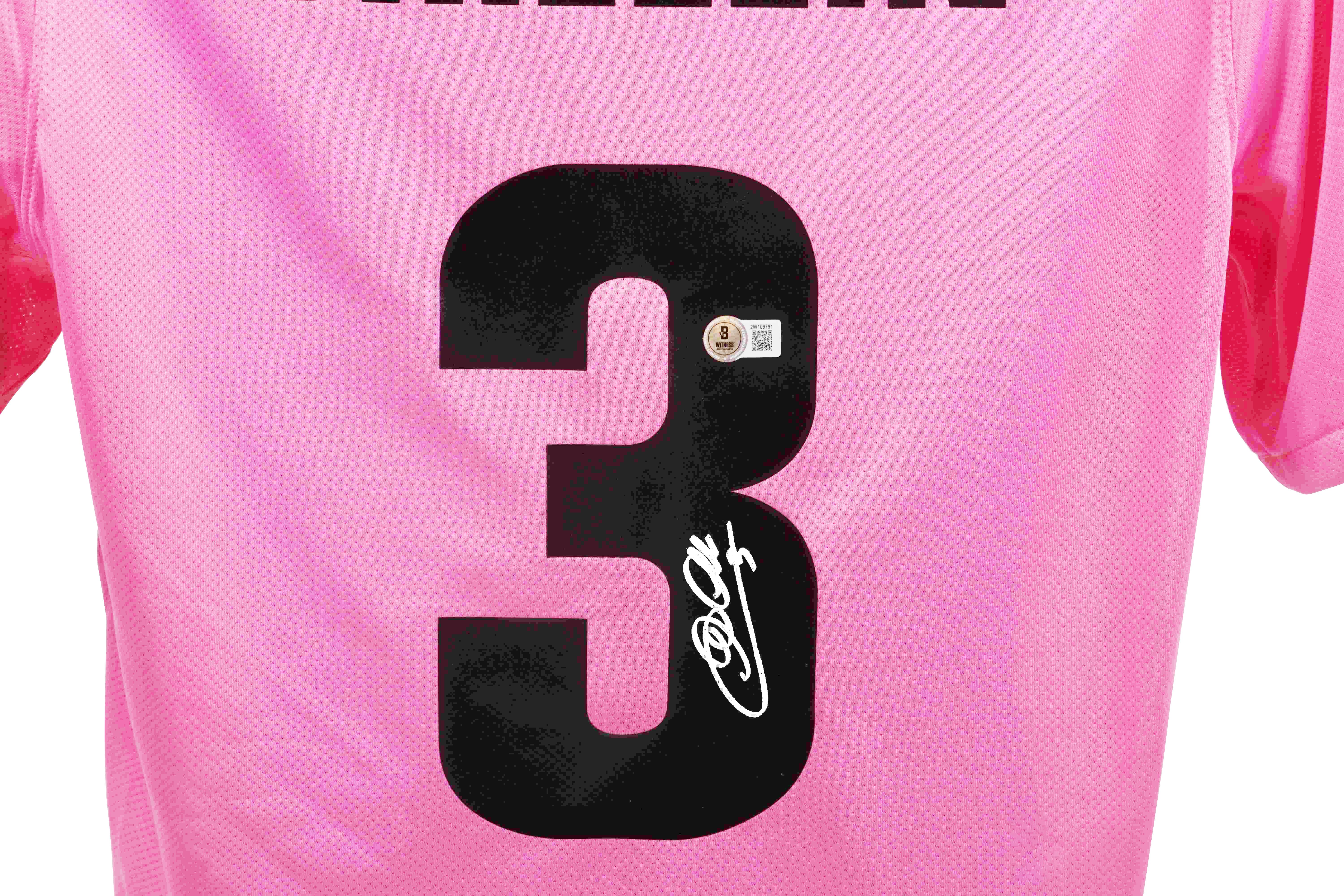 Giorgio Chiellini Signed Juventus Nike Authentic Jersey (Beckett) at PristineAuction.com Giorgio Chiellini Signed Juventus Nike Authentic Jersey (Beckett) at PristineAuction.com