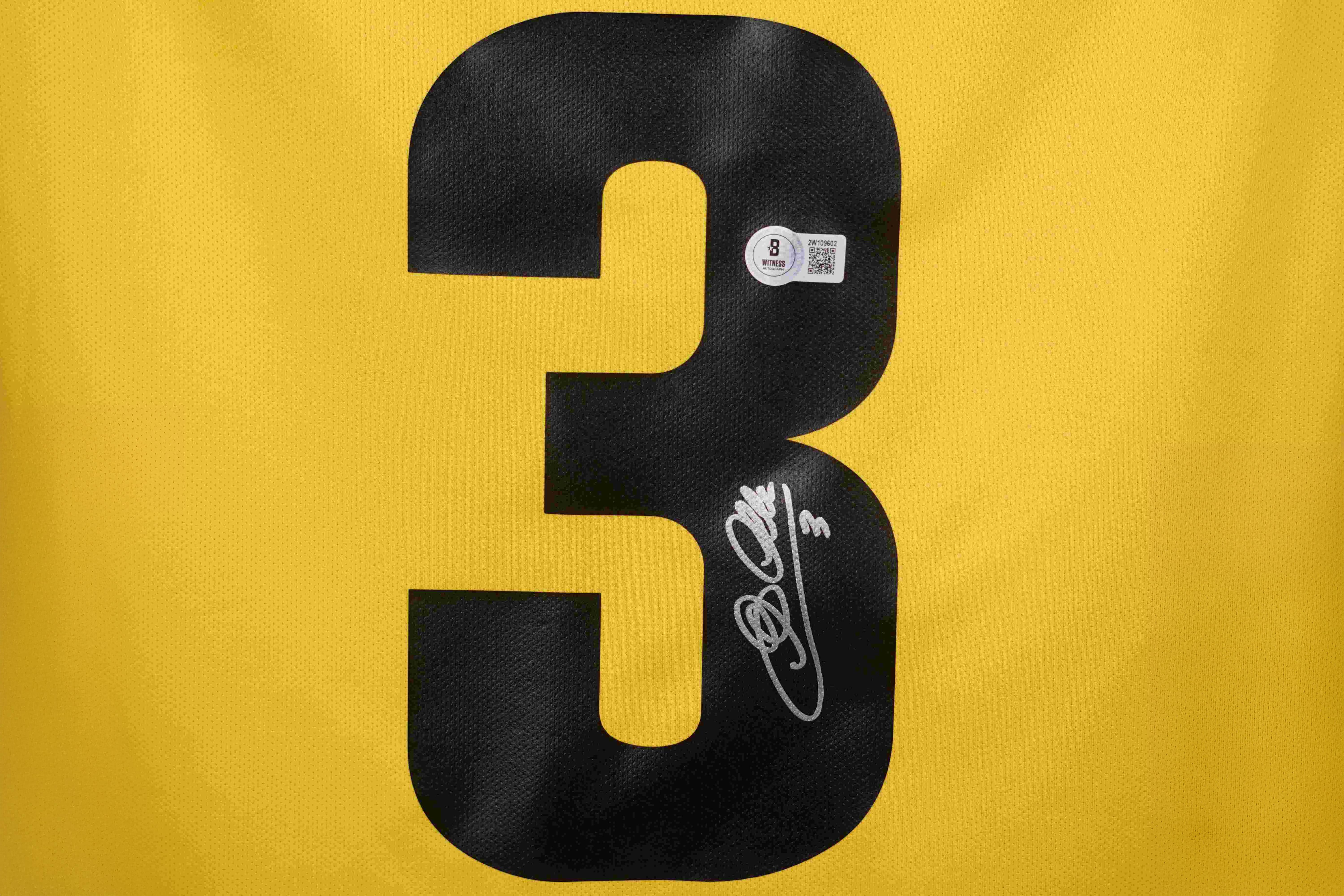 Giorgio Chiellini Signed Juventus Nike Authentic Jersey (Beckett) at PristineAuction.com Giorgio Chiellini Signed Juventus Nike Authentic Jersey (Beckett) at PristineAuction.com