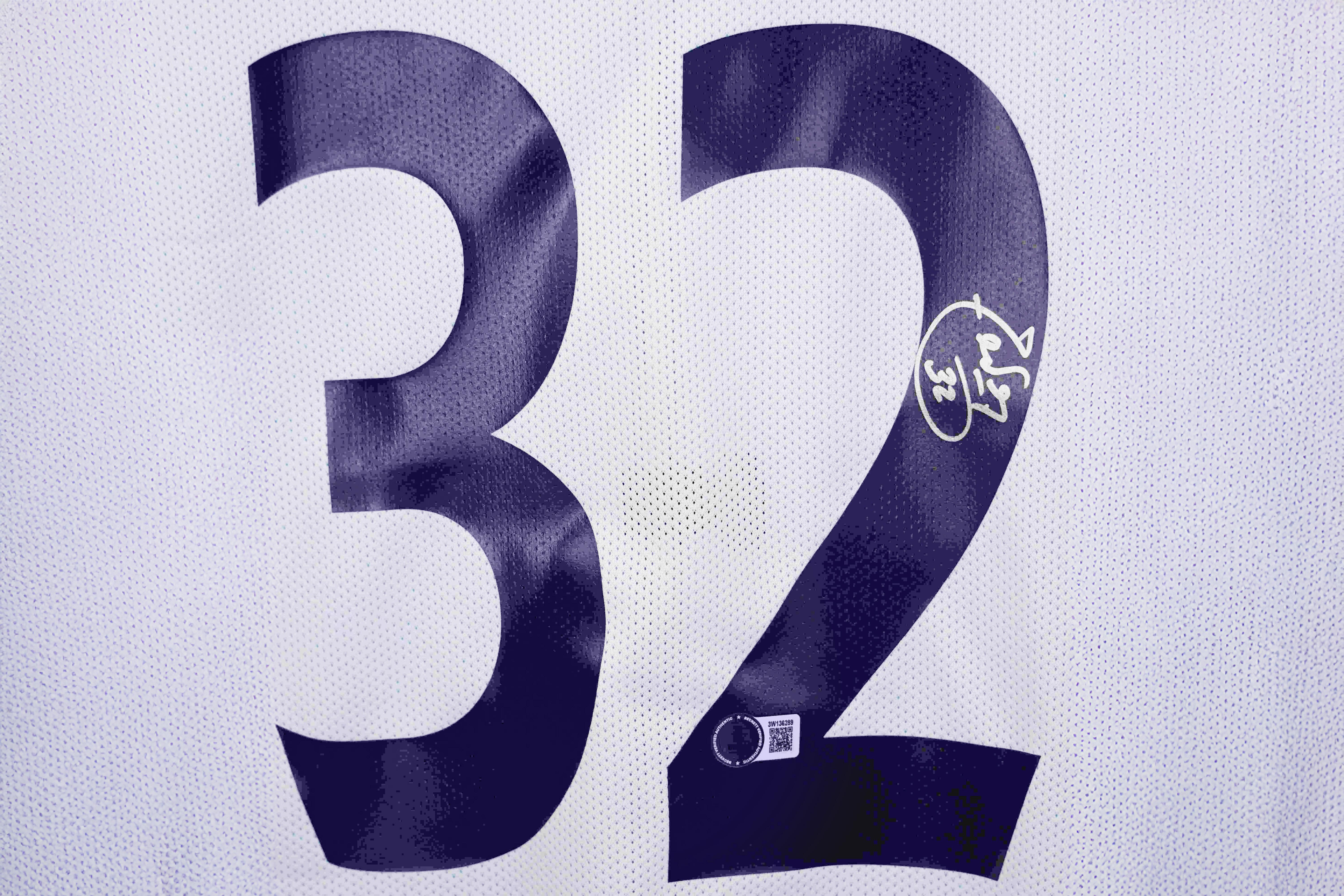 Carlos Tevez Signed Manchester United Nike Authentic Jersey (Beckett) at PristineAuction.com Carlos Tevez Signed Manchester United Nike Authentic Jersey (Beckett) at PristineAuction.com