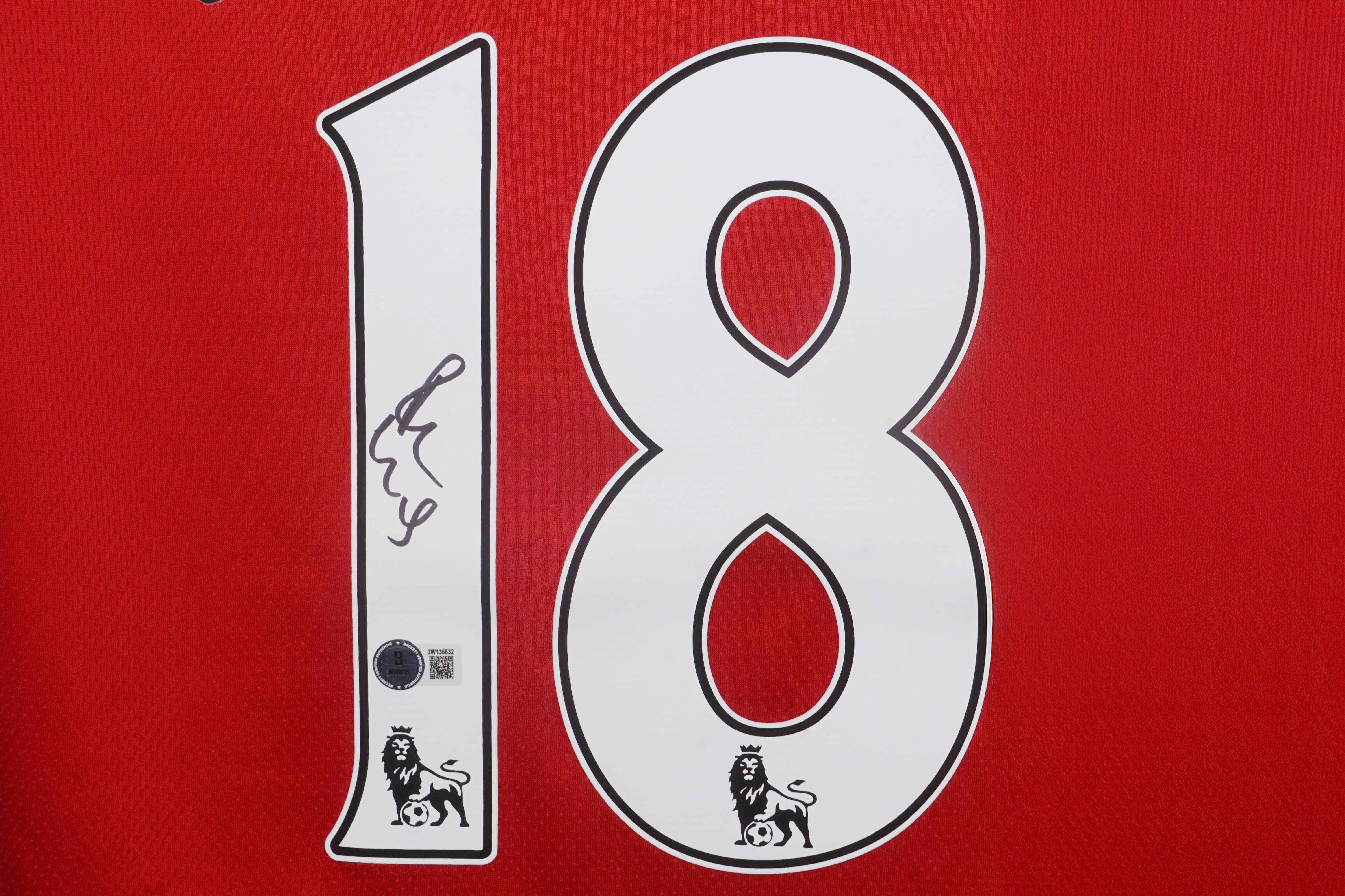 Paul Scholes Signed Manchester United Nike Authentic Jersey (Beckett) at PristineAuction.com Paul Scholes Signed Manchester United Nike Authentic Jersey (Beckett) at PristineAuction.com