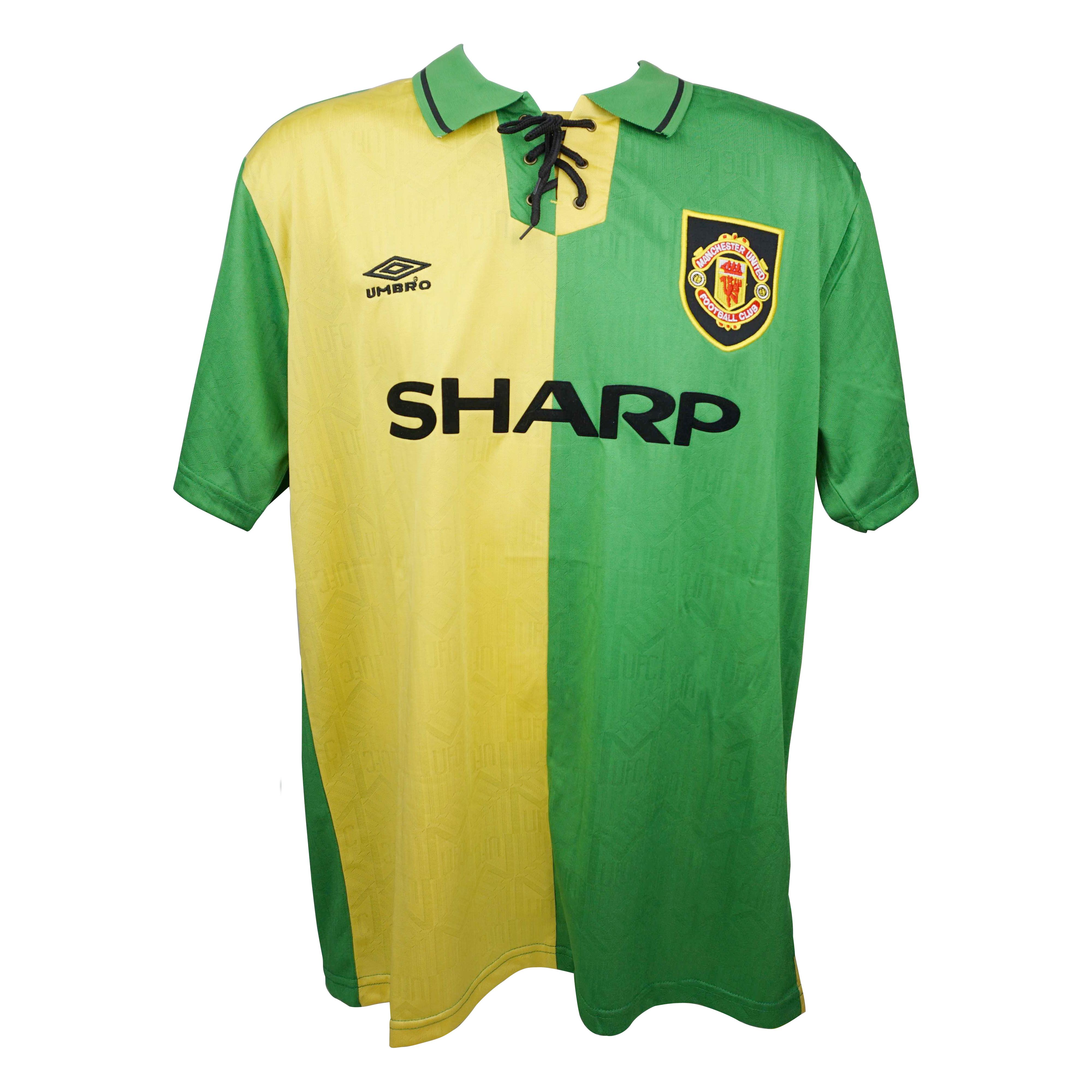 Ryan Giggs Signed Manchester United F.C. Umbro Authentic Jersey (Beckett) at PristineAuction.com Ryan Giggs Signed Manchester United F.C. Umbro Authentic Jersey (Beckett) at PristineAuction.com