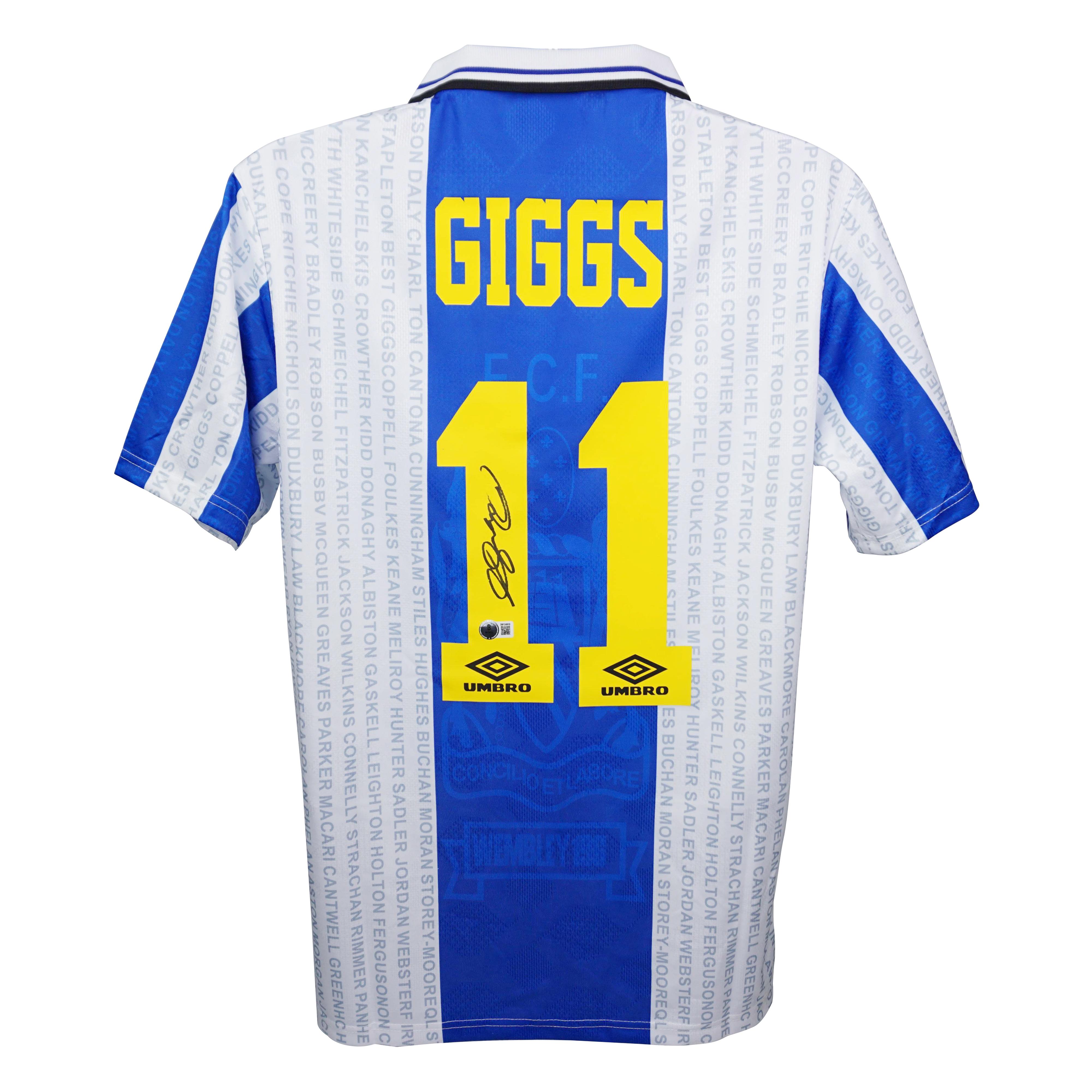 Ryan Giggs Signed Manchester United F.C. Umbro Authentic Jersey (Beckett) at PristineAuction.com Ryan Giggs Signed Manchester United F.C. Umbro Authentic Jersey (Beckett) at PristineAuction.com