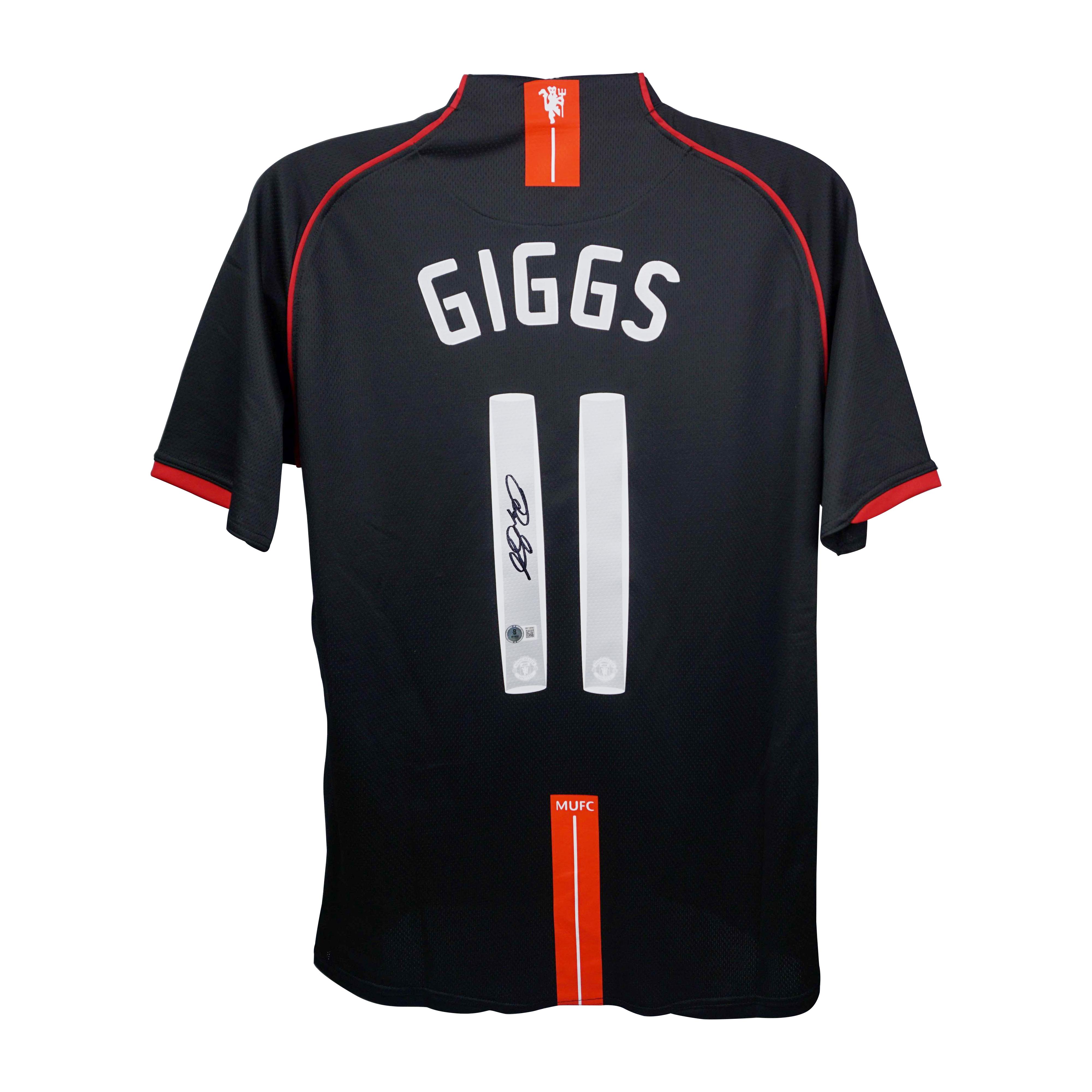 Ryan Giggs Signed Manchester United F.C. Nike Authentic Jersey (Beckett) at PristineAuction.com Ryan Giggs Signed Manchester United F.C. Nike Authentic Jersey (Beckett) at PristineAuction.com