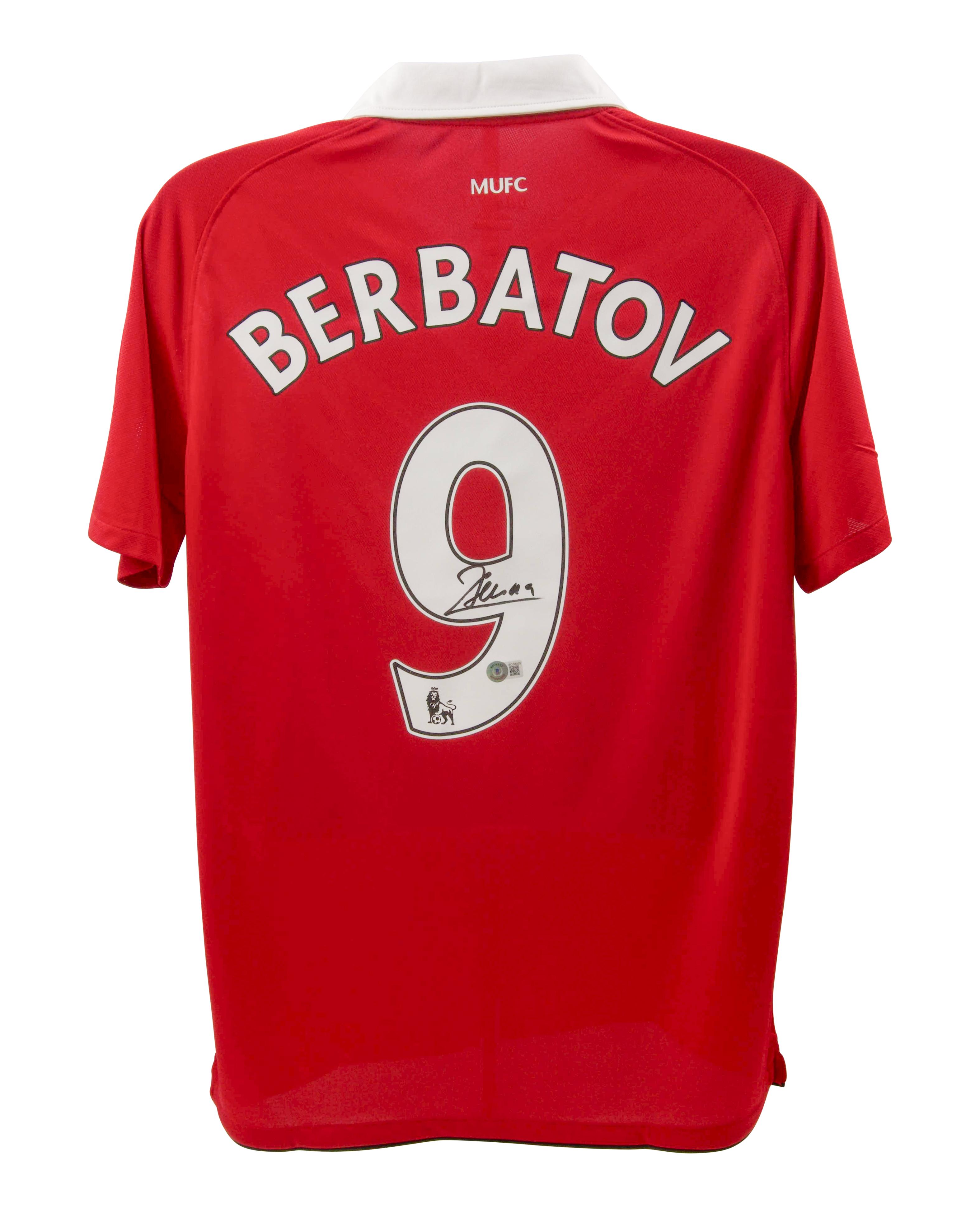 Dimitar Berbatov Signed Manchester United Nike Authentic Jersey (Beckett) at PristineAuction.com Dimitar Berbatov Signed Manchester United Nike Authentic Jersey (Beckett) at PristineAuction.com