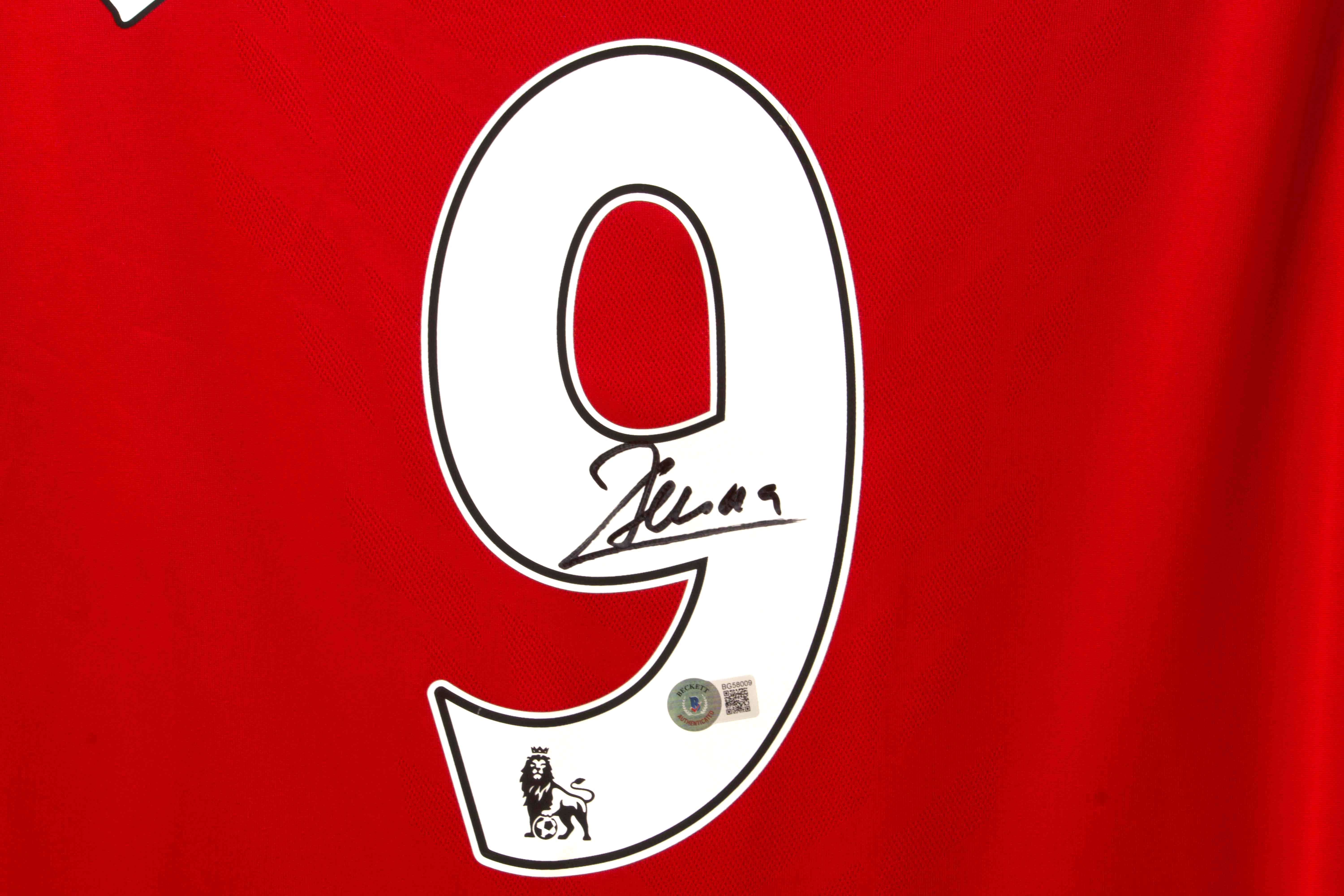 Dimitar Berbatov Signed Manchester United Nike Authentic Jersey (Beckett) at PristineAuction.com Dimitar Berbatov Signed Manchester United Nike Authentic Jersey (Beckett) at PristineAuction.com