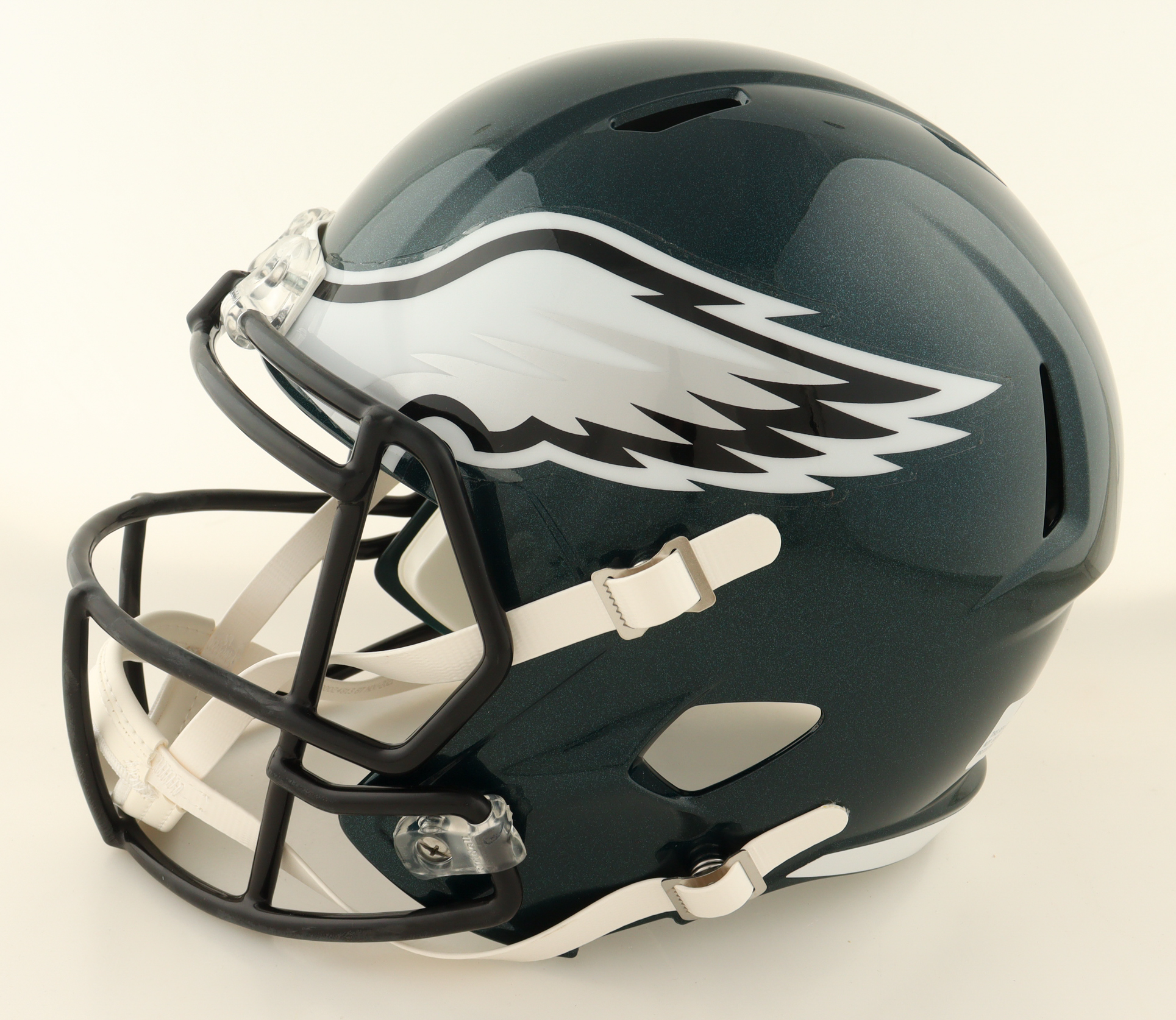 Devonta Smith Signed Eagles Full-Size Speed Helmet (Fanatics) at PristineAuction.com Devonta Smith Signed Eagles Full-Size Speed Helmet (Fanatics) at PristineAuction.com