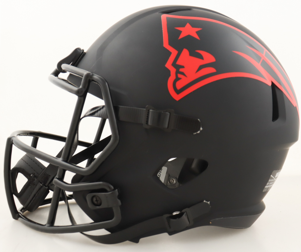 Willie McGinest Signed Patriots Full-Size Eclipse Alternate Speed Helmet Inscribed "SB XXXVI, XXXVVIII, XXXIX Champs" (Beckett) at PristineAuction.com Willie McGinest Signed Patriots Full-Size Eclipse Alternate Speed Helmet Inscribed "SB XXXVI, XXXVVIII, XXXIX Champs" (Beckett) at PristineAuction.com