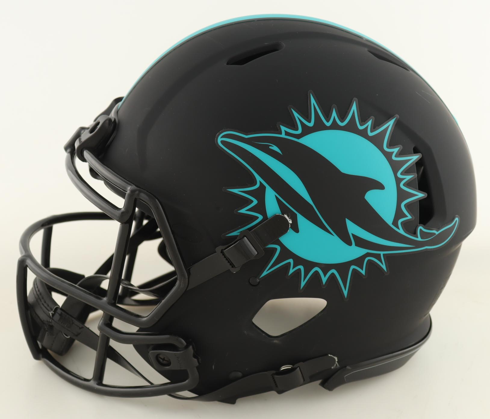 Mike Gesicki Signed Dolphins Full-Size Authentic On-Field Eclipse Alternate Speed Helmet (Beckett) at PristineAuction.com Mike Gesicki Signed Dolphins Full-Size Authentic On-Field Eclipse Alternate Speed Helmet (Beckett) at PristineAuction.com