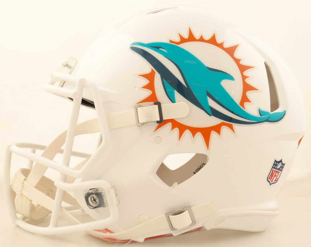 Jaylen Waddle, Odell Beckham Jr., & Tyreek Hill Signed Dolphins Full-Size Authentic On-Field Speed Helmet (Fanatics & Beckett) at PristineAuction.com Jaylen Waddle, Odell Beckham Jr., & Tyreek Hill Signed Dolphins Full-Size Authentic On-Field Speed Helmet (Fanatics & Beckett) at PristineAuction.com