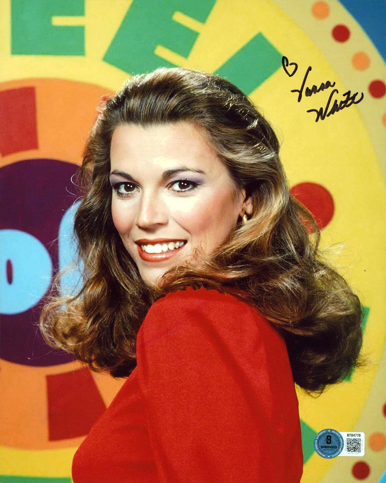 Vanna White Signed "Wheel of Fortune" 8x10 Photo (Beckett) at PristineAuction.com Vanna White Signed "Wheel of Fortune" 8x10 Photo (Beckett) at PristineAuction.com