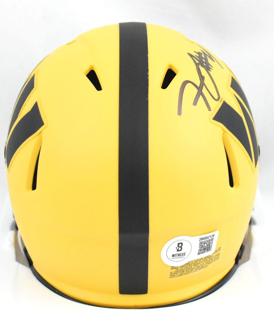 Frankie Luvu Signed Commanders Rave Alternate Speed Mini Helmet (Beckett) at PristineAuction.com Frankie Luvu Signed Commanders Rave Alternate Speed Mini Helmet (Beckett) at PristineAuction.com