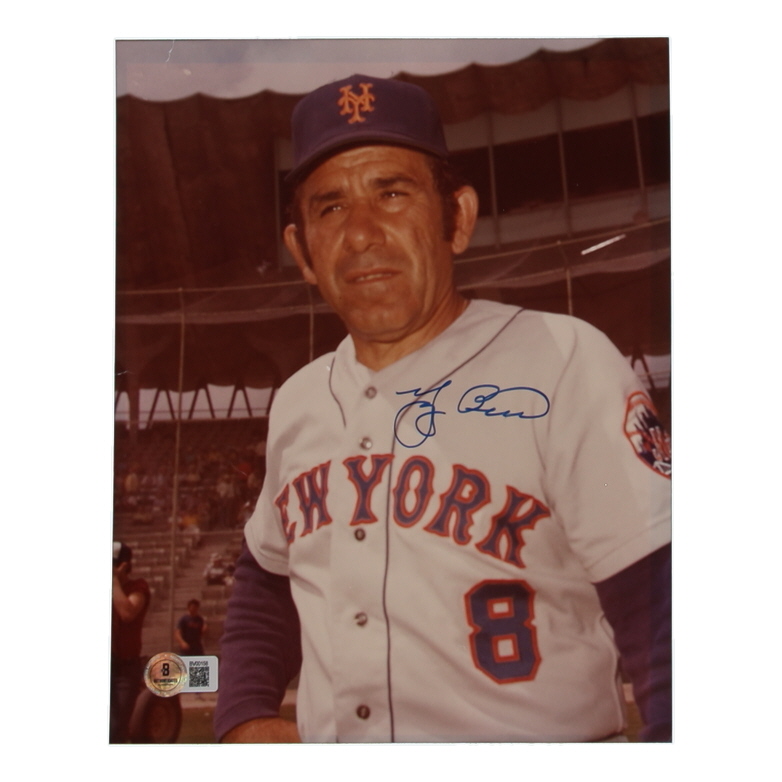 Yogi Berra Signed Mets 8x10 Photo (Beckett) at PristineAuction.com Yogi Berra Signed Mets 8x10 Photo (Beckett) at PristineAuction.com