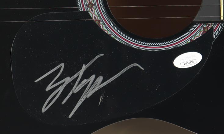 Zach Top Signed 38" Acoustic Guitar (JSA) at PristineAuction.com Zach Top Signed 38" Acoustic Guitar (JSA) at PristineAuction.com