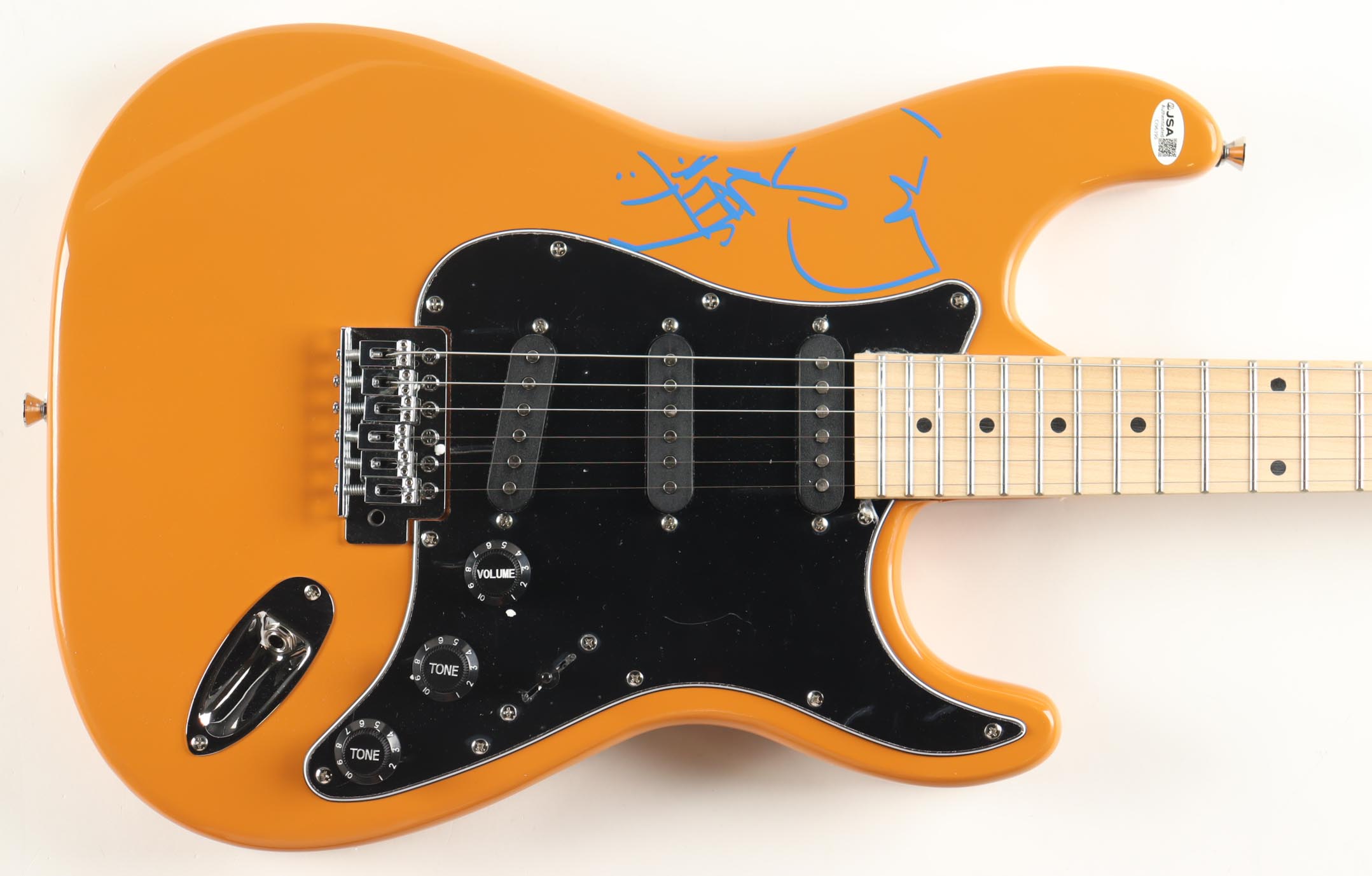 Method Man Signed Electric Guitar (JSA) at PristineAuction.com Method Man Signed Electric Guitar (JSA) at PristineAuction.com