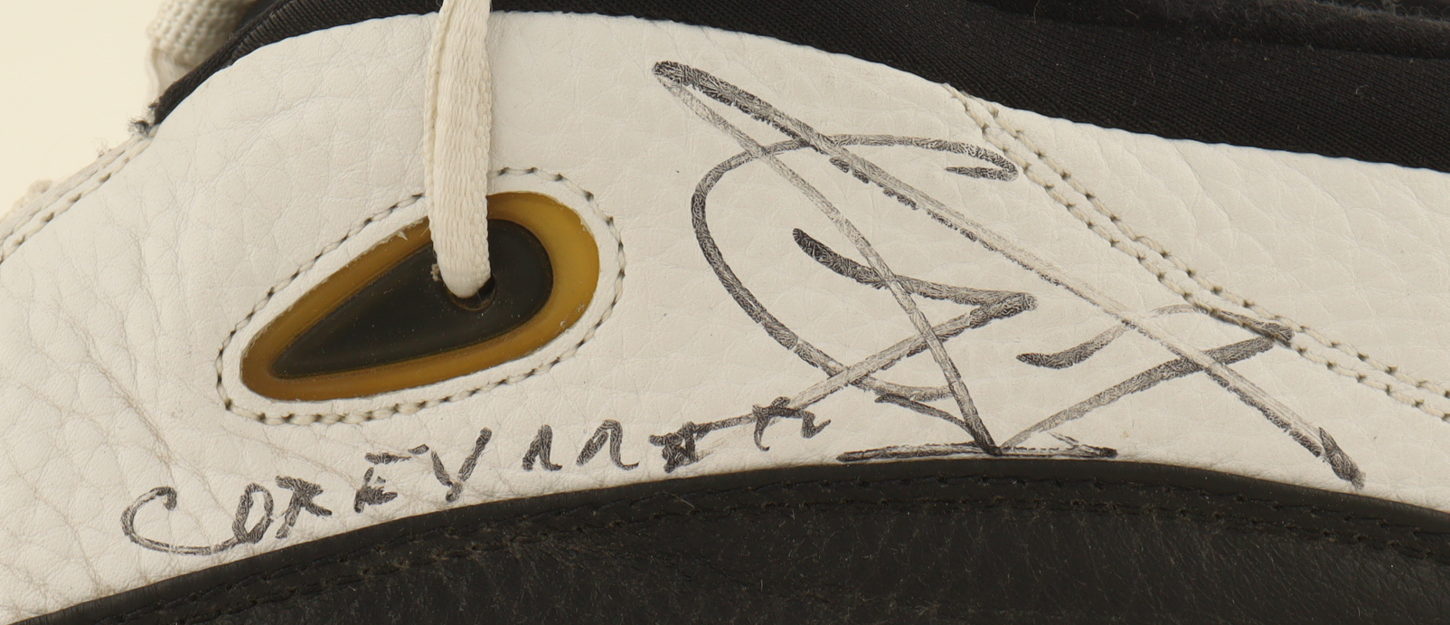 Corey Maggette Signed Nike Basketball Shoe (JSA) at PristineAuction.com Corey Maggette Signed Nike Basketball Shoe (JSA) at PristineAuction.com