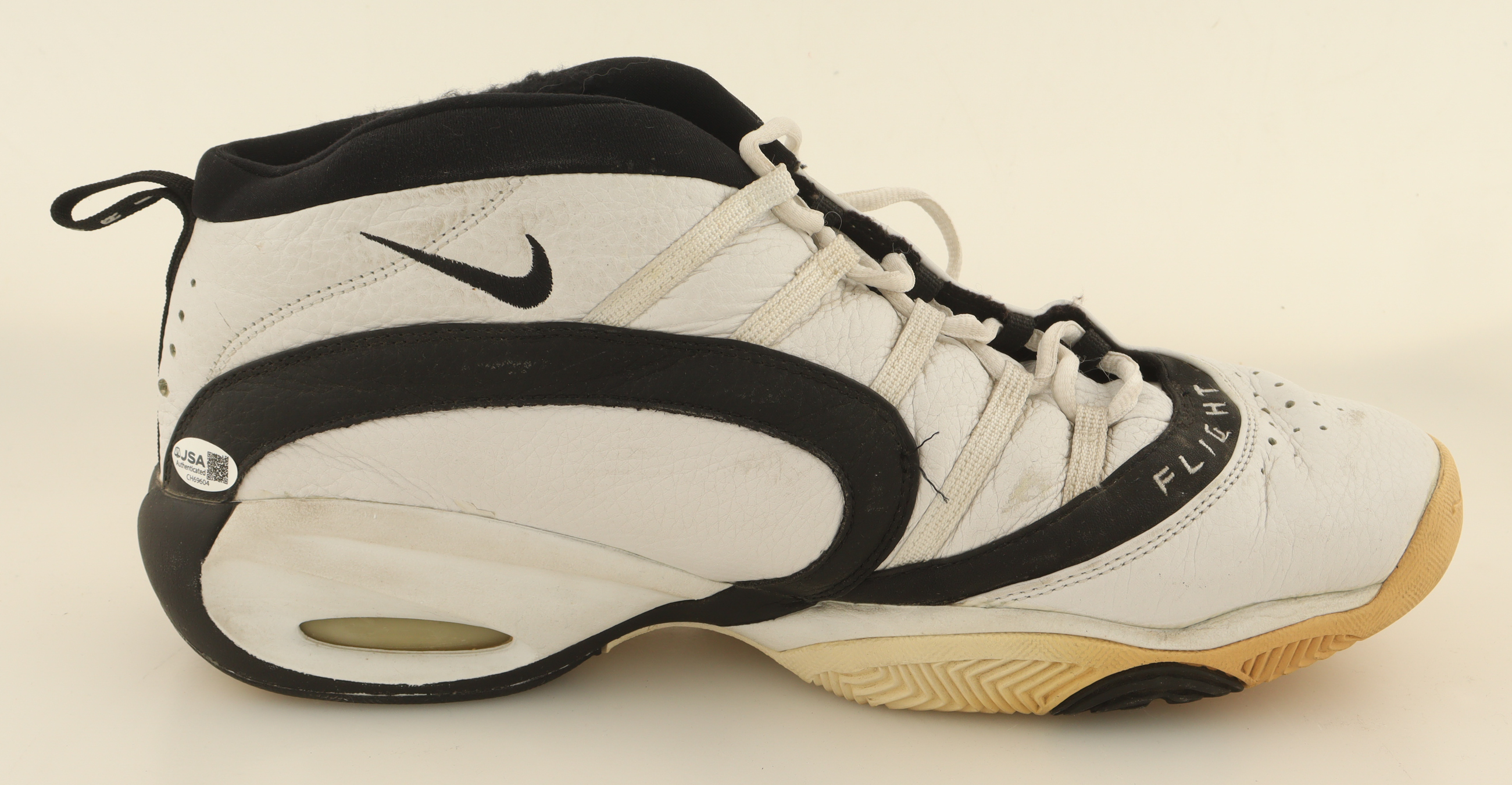 Corey Maggette Signed Nike Basketball Shoe (JSA) at PristineAuction.com Corey Maggette Signed Nike Basketball Shoe (JSA) at PristineAuction.com