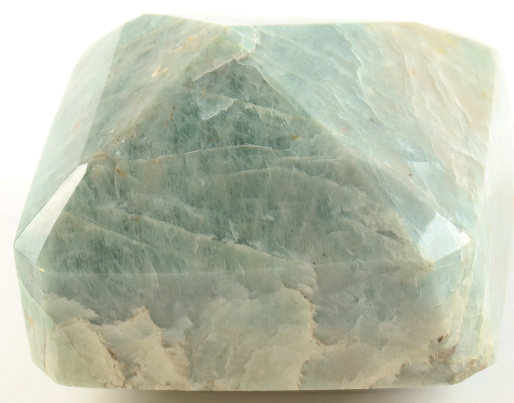 5,458.50 CTW Emerald Gemstone 100.70mm | Estimated Retail Value $27,290 (GLA) at PristineAuction.com 5,458.50 CTW Emerald Gemstone 100.70mm | Estimated Retail Value $27,290 (GLA) at PristineAuction.com