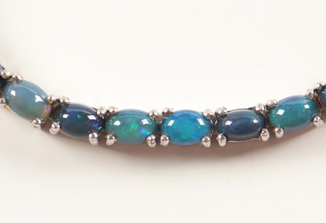 New 8 CTW Black Opal Bracelet | Estimate Retail Value $2,650 (UGL) at PristineAuction.com New 8 CTW Black Opal Bracelet | Estimate Retail Value $2,650 (UGL) at PristineAuction.com