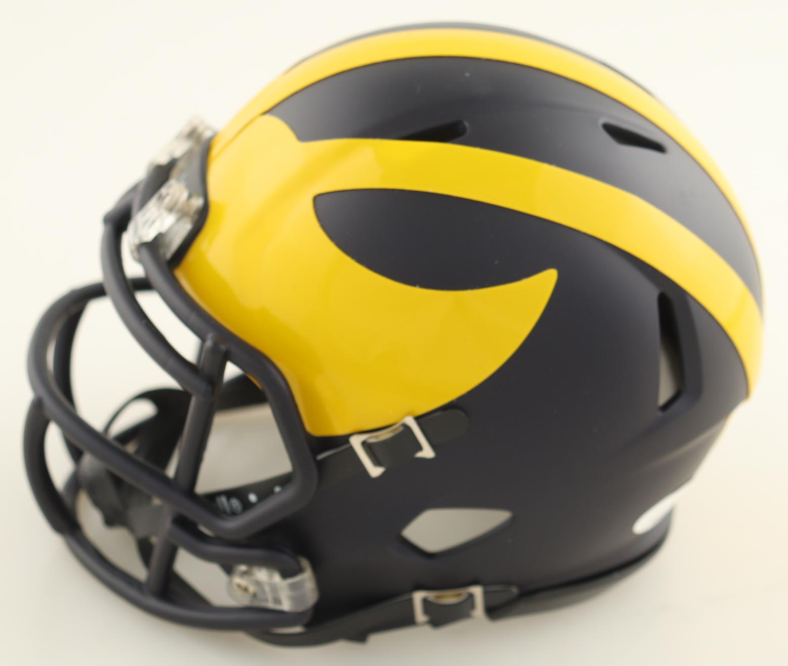 Mike Sainristil Signed Michigan Wolverines Speed Mini Helmet (JSA) at PristineAuction.com Mike Sainristil Signed Michigan Wolverines Speed Mini Helmet (JSA) at PristineAuction.com
