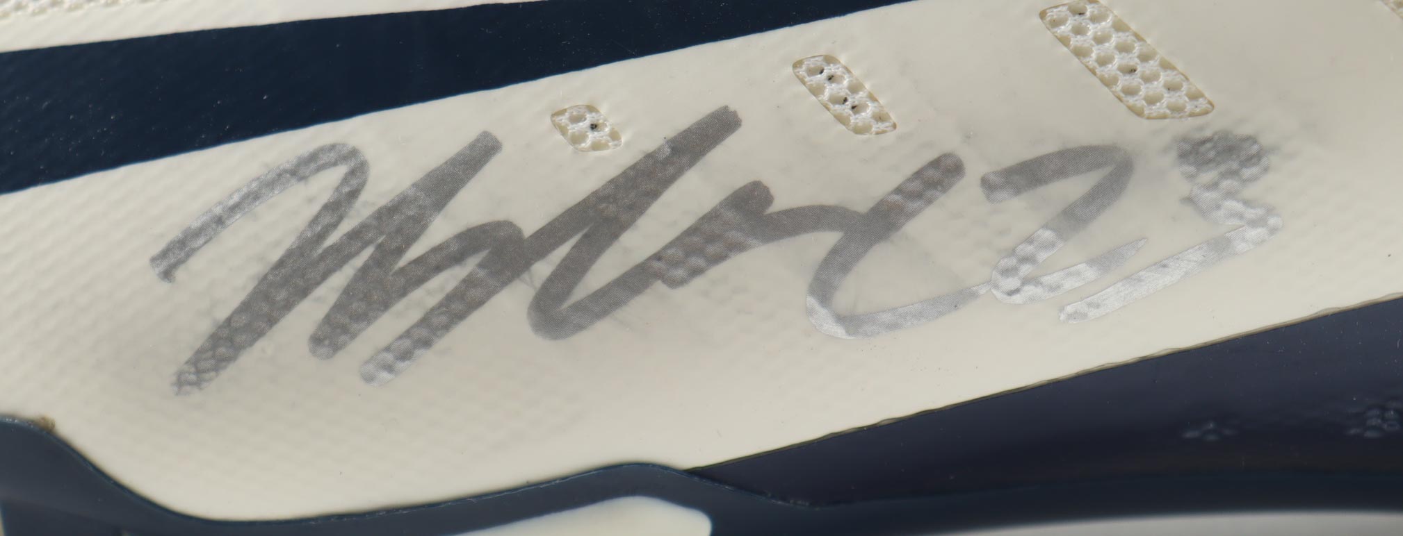 Jaydon Blue Signed Nike Football Cleat (Beckett) at PristineAuction.com Jaydon Blue Signed Nike Football Cleat (Beckett) at PristineAuction.com