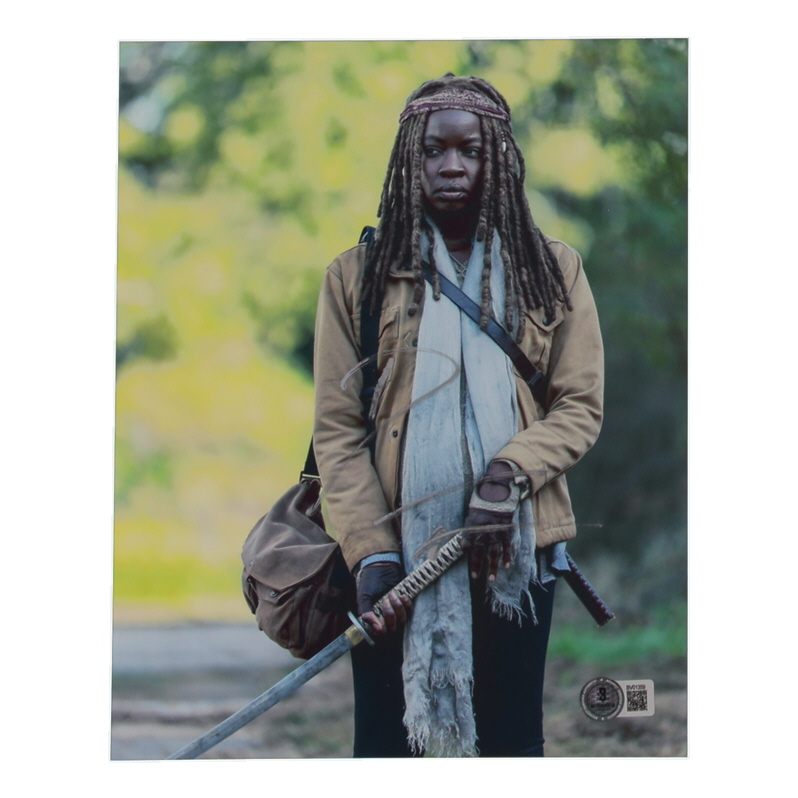 Danai Gurira Signed "The Walking Dead" 8x10 Photo (Beckett) at PristineAuction.com Danai Gurira Signed "The Walking Dead" 8x10 Photo (Beckett) at PristineAuction.com