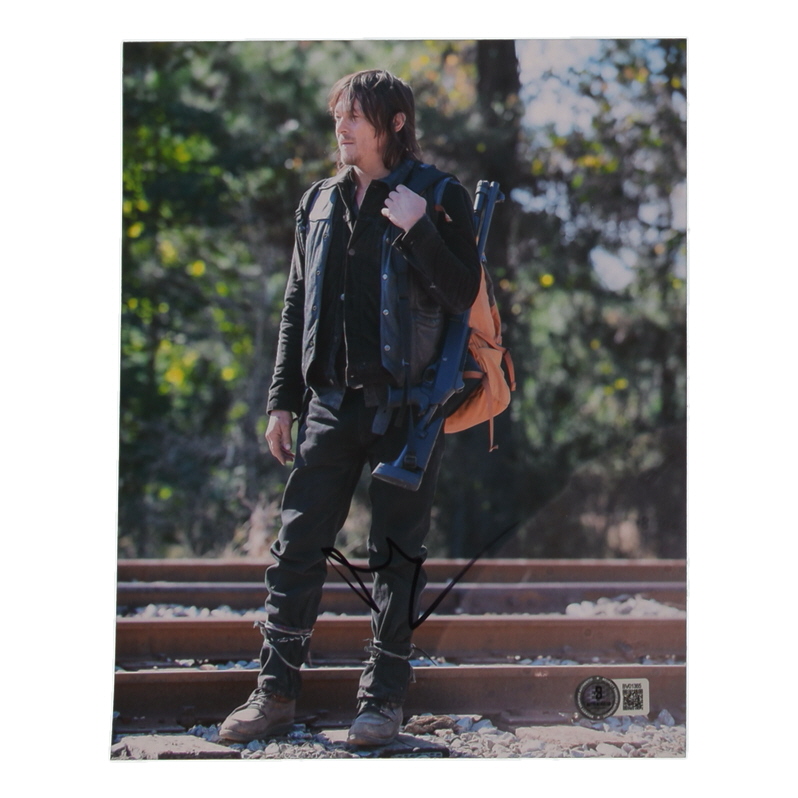 Norman Reedus Signed "The Walking Dead" 8x10 Photo (Beckett) at PristineAuction.com Norman Reedus Signed "The Walking Dead" 8x10 Photo (Beckett) at PristineAuction.com