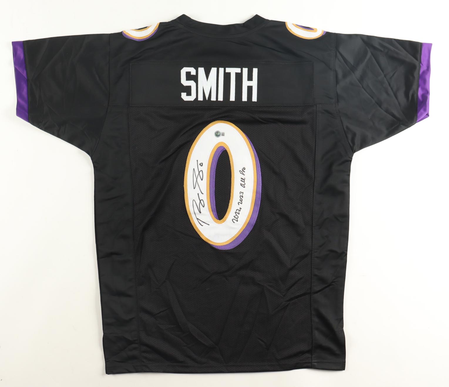 Roquan Smith Signed Jersey Inscribed "2022, 2023 All Pro" (Beckett) at PristineAuction.com Roquan Smith Signed Jersey Inscribed "2022, 2023 All Pro" (Beckett) at PristineAuction.com