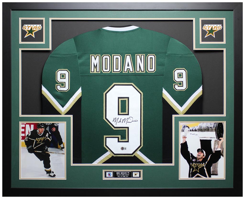 Mike Modano Signed Custom Framed Jersey Display (Beckett) at PristineAuction.com Mike Modano Signed Custom Framed Jersey Display (Beckett) at PristineAuction.com