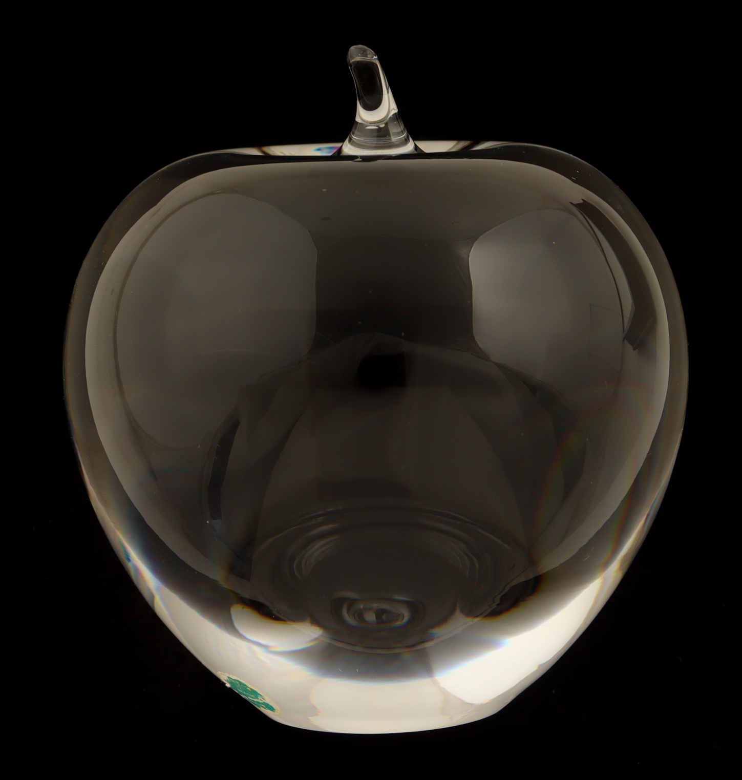 Tiffany & Co Heavy Lead Crystal Apple With Display Case at PristineAuction.com Tiffany & Co Heavy Lead Crystal Apple With Display Case at PristineAuction.com