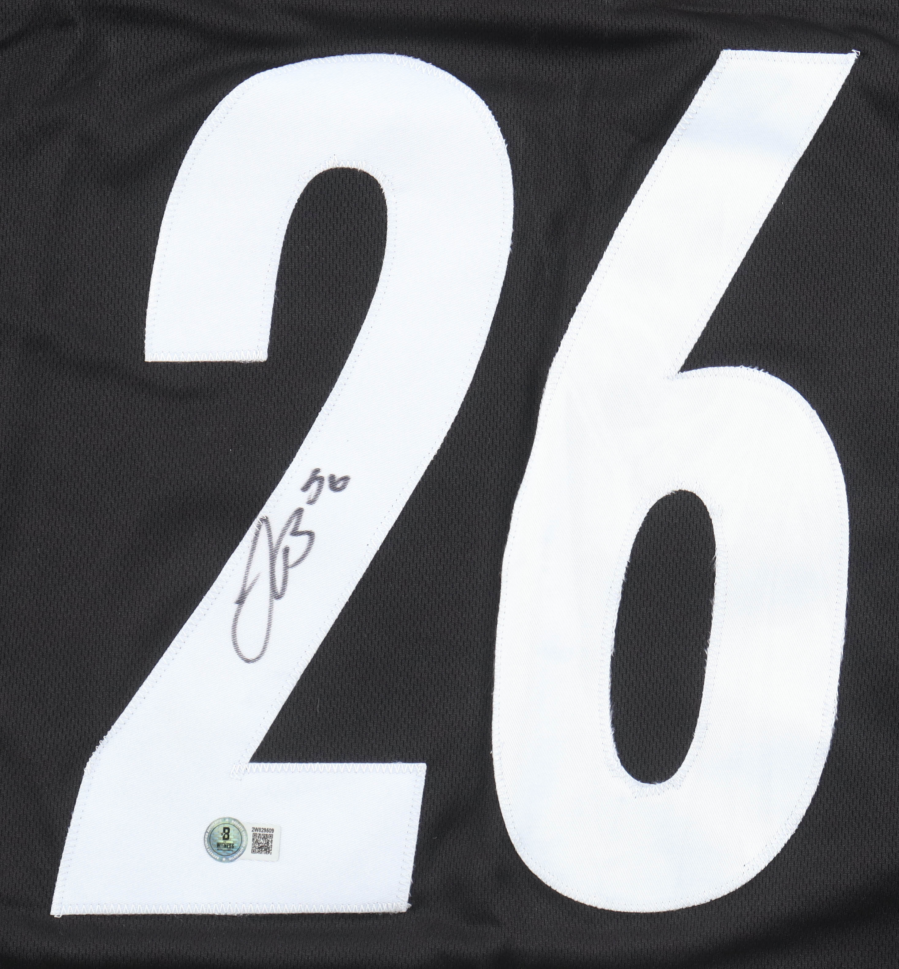 Le'Veon Bell Signed Jersey (Beckett) at PristineAuction.com Le'Veon Bell Signed Jersey (Beckett) at PristineAuction.com