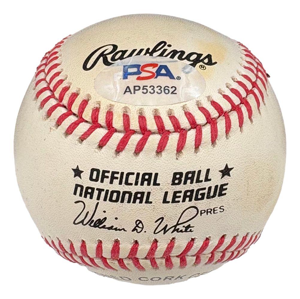 Willie Mays Signed ONL Baseball (PSA) at PristineAuction.com Willie Mays Signed ONL Baseball (PSA) at PristineAuction.com