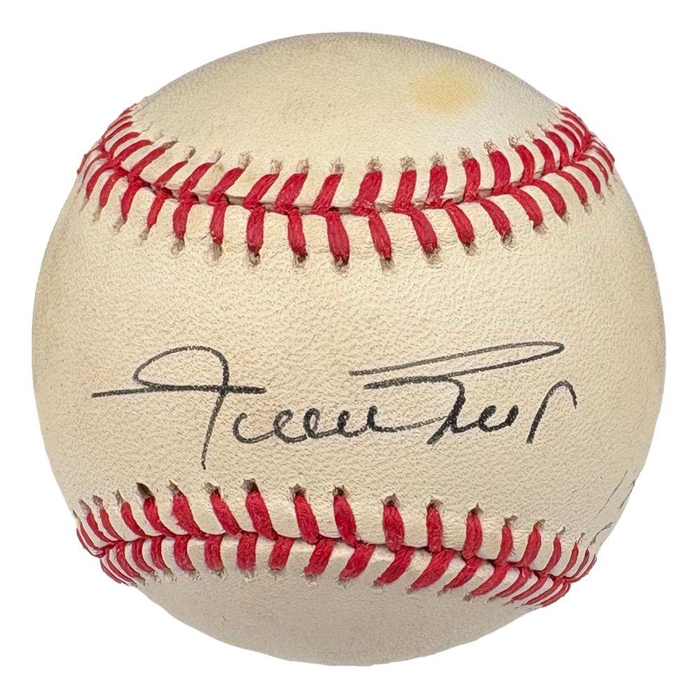 Willie Mays Signed ONL Baseball (PSA) at PristineAuction.com Willie Mays Signed ONL Baseball (PSA) at PristineAuction.com