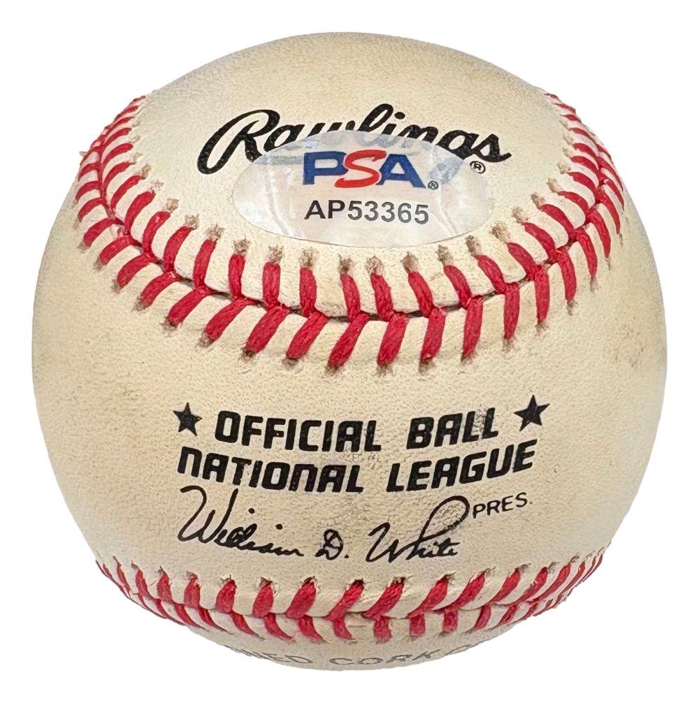 Willie Mays Signed ONL Baseball (PSA) at PristineAuction.com Willie Mays Signed ONL Baseball (PSA) at PristineAuction.com