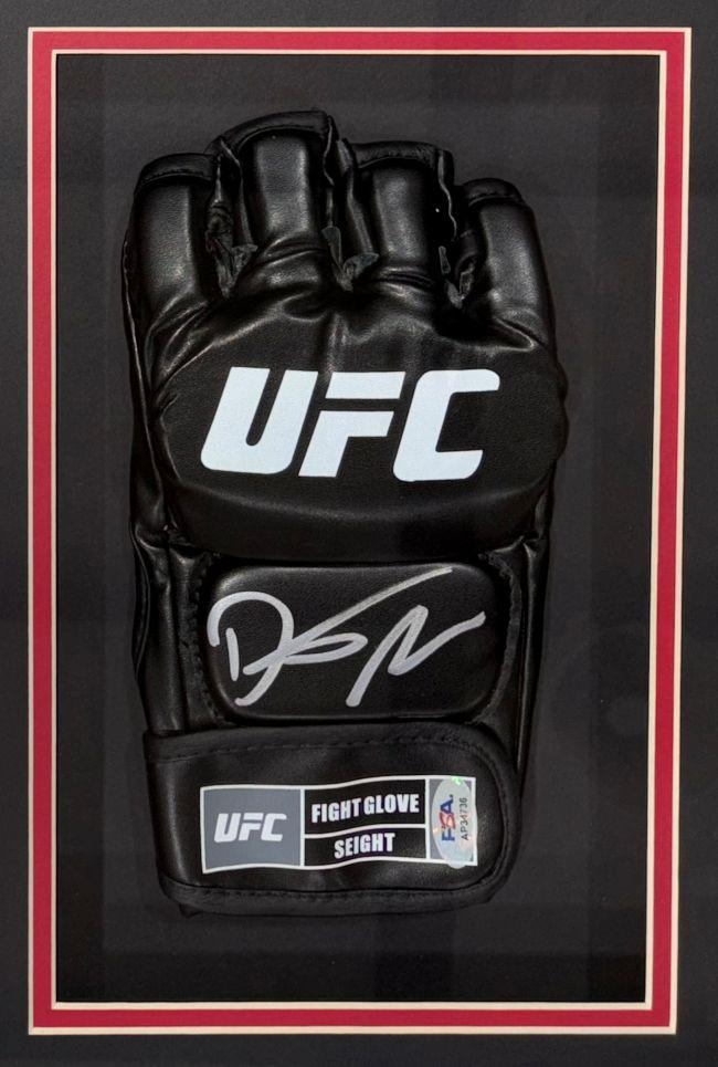 Dustin Poirier Signed UFC Custom Framed Fight Glove (PSA) at PristineAuction.com Dustin Poirier Signed UFC Custom Framed Fight Glove (PSA) at PristineAuction.com