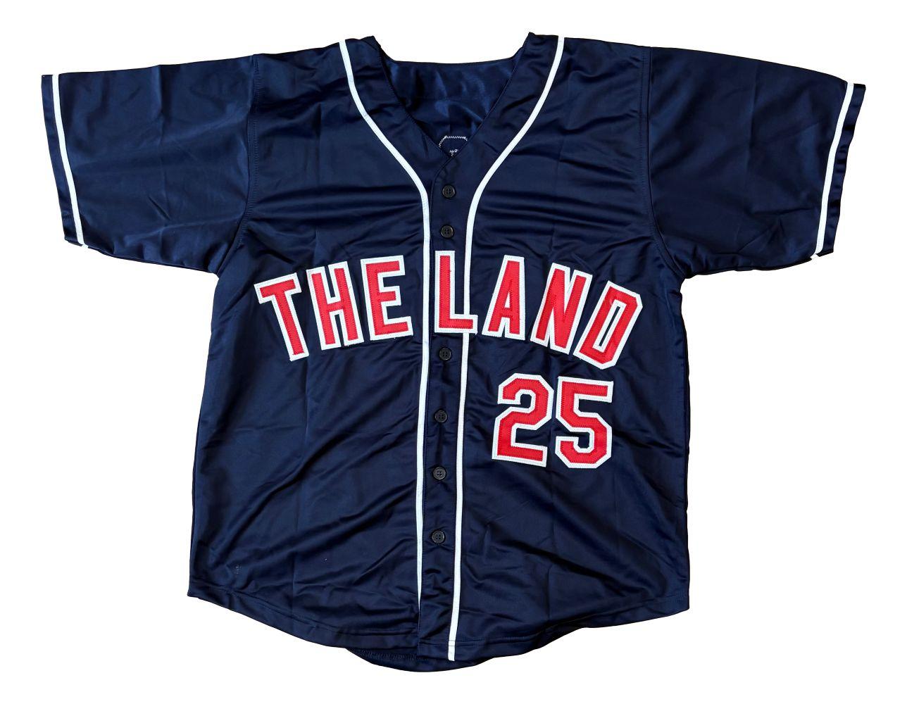 Jim Thome Signed Jersey (Beckett & Prova) at PristineAuction.com Jim Thome Signed Jersey (Beckett & Prova) at PristineAuction.com