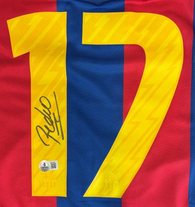 Pedro Signed Barcelona Nike Authentic Jersey (Beckett) at PristineAuction.com Pedro Signed Barcelona Nike Authentic Jersey (Beckett) at PristineAuction.com